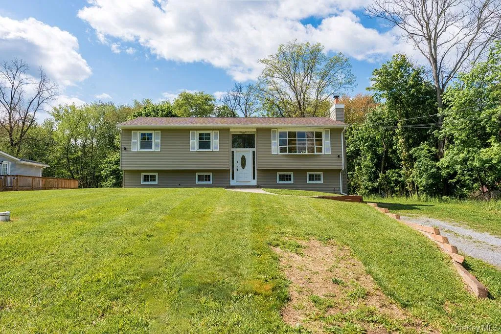 5 Idlewild Drive, Hyde Park, NY, 5 Bedrooms Bedrooms, 14 Rooms Rooms,3 BathroomsBathrooms,Residential Lease,For Rent,Idlewild,0,997670 5 Idlewild Drive, Hyde Park, NY, 5 Bedrooms Bedrooms, 14 Rooms Rooms,3 BathroomsBathrooms,Residential Lease,For Rent,Idlewild,0,997670
