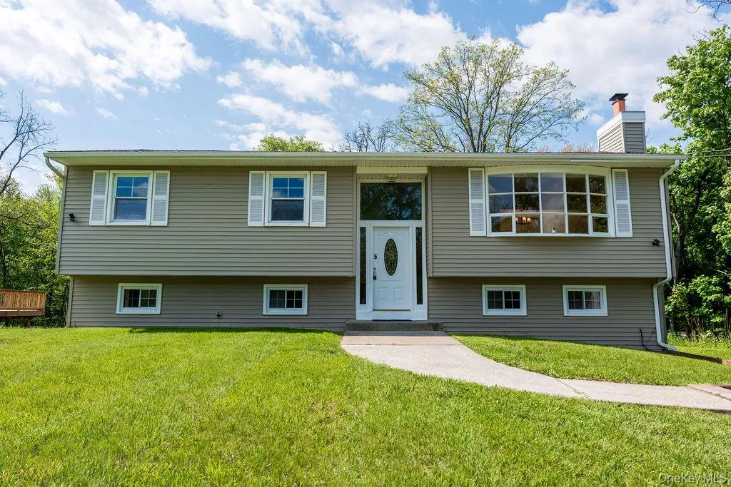 5 Idlewild Drive, Hyde Park, NY, 5 Bedrooms Bedrooms, 14 Rooms Rooms,3 BathroomsBathrooms,Residential Lease,For Rent,Idlewild,0,997670 5 Idlewild Drive, Hyde Park, NY, 5 Bedrooms Bedrooms, 14 Rooms Rooms,3 BathroomsBathrooms,Residential Lease,For Rent,Idlewild,0,997670