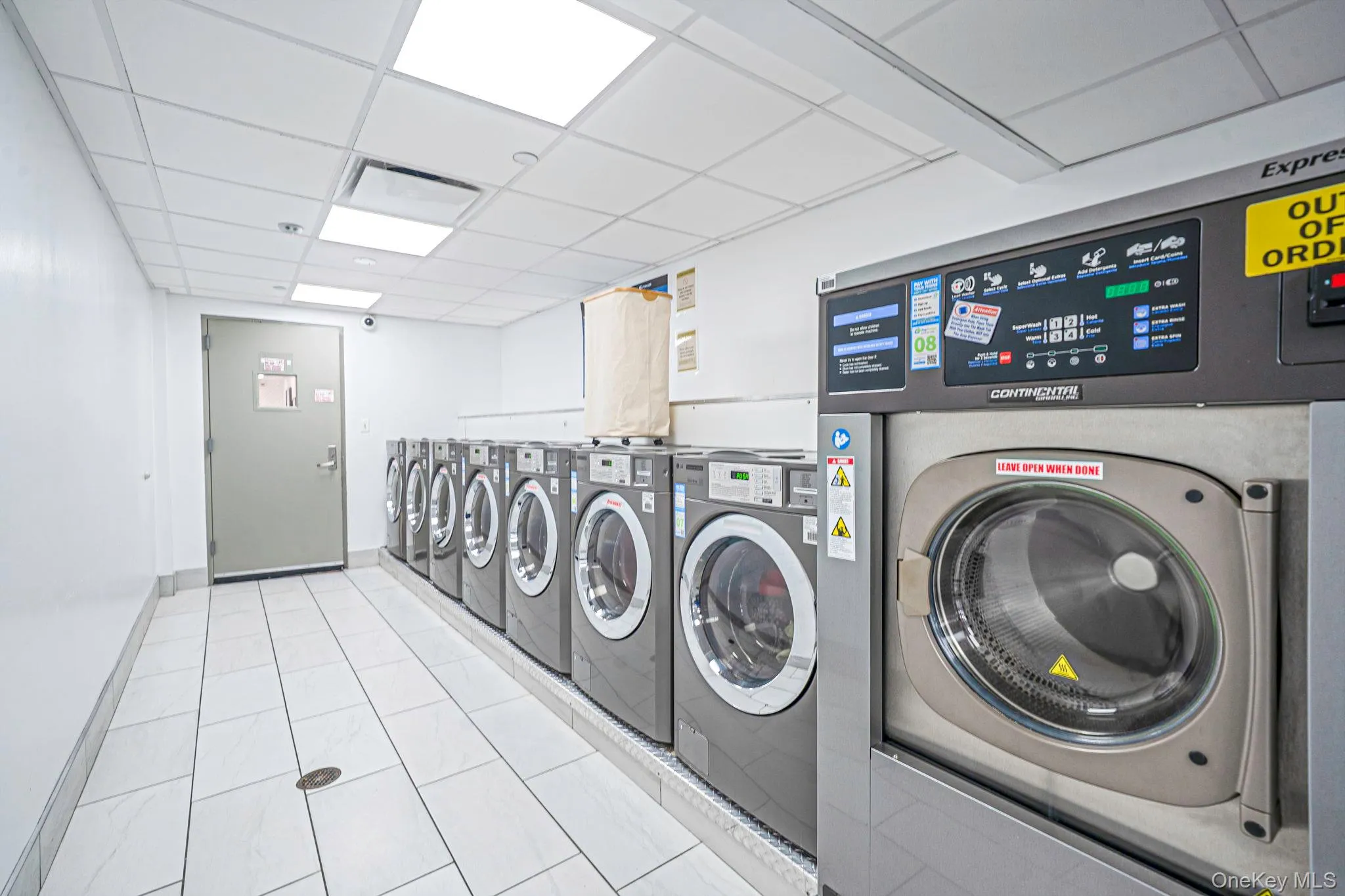 150 W 51st St, New York, NY, 1 Bedroom Bedrooms, 2 Rooms Rooms,1 BathroomBathrooms,Residential Lease,For Rent,51st St,0,997675 150 W 51st St, New York, NY, 1 Bedroom Bedrooms, 2 Rooms Rooms,1 BathroomBathrooms,Residential Lease,For Rent,51st St,0,997675