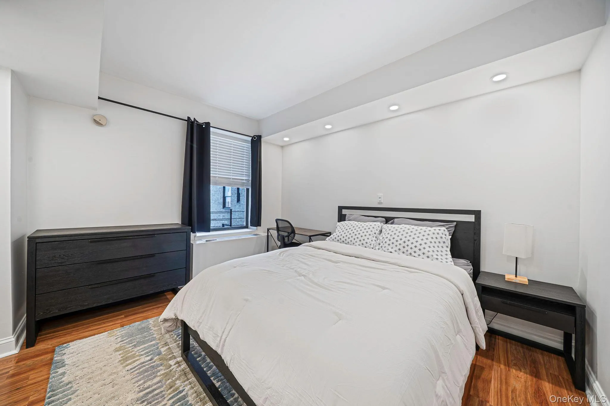 150 W 51st St, New York, NY, 1 Bedroom Bedrooms, 2 Rooms Rooms,1 BathroomBathrooms,Residential Lease,For Rent,51st St,0,997675 150 W 51st St, New York, NY, 1 Bedroom Bedrooms, 2 Rooms Rooms,1 BathroomBathrooms,Residential Lease,For Rent,51st St,0,997675