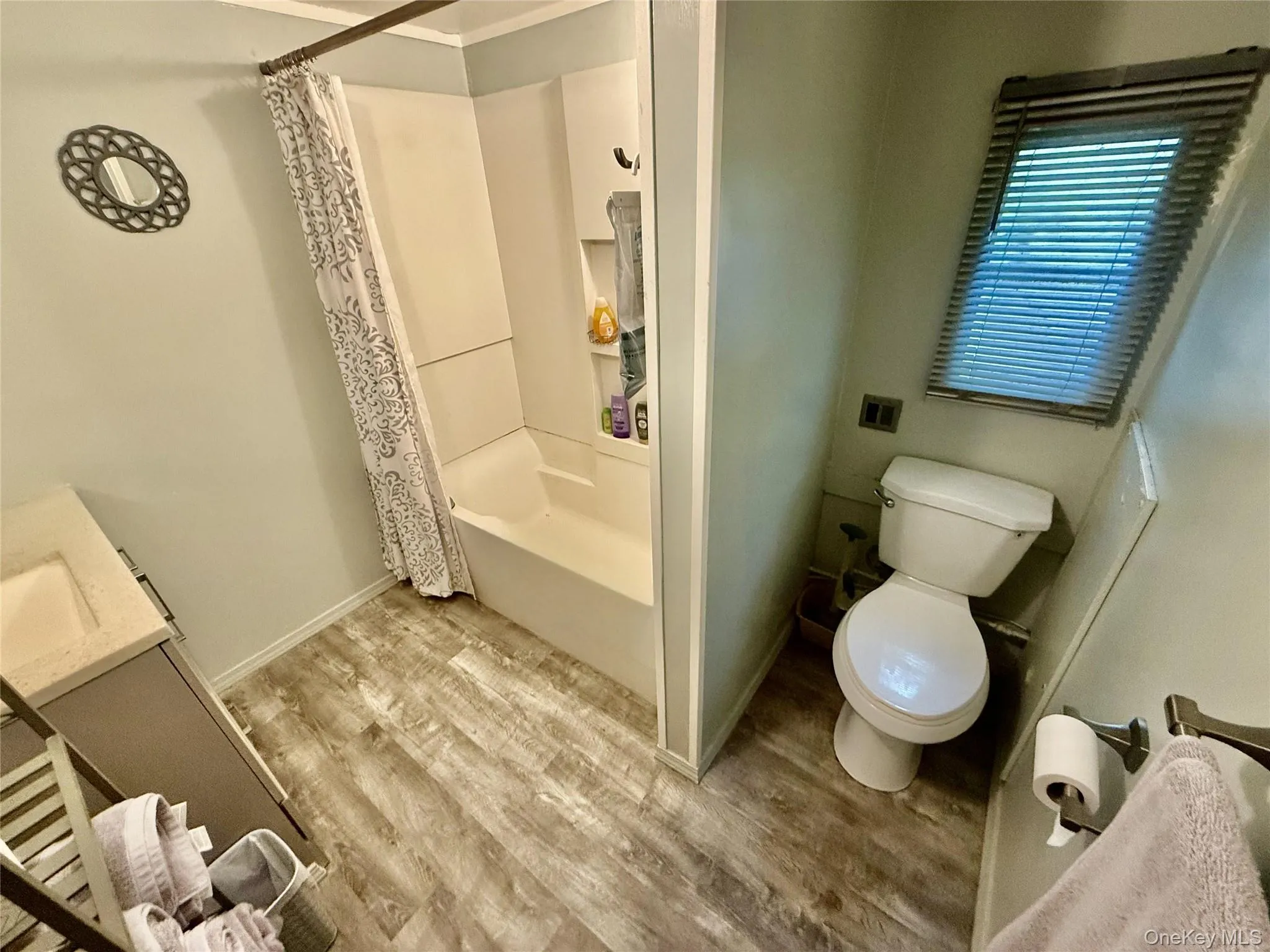 822 Lark Lane, Deerpark, NY, 3 Bedrooms Bedrooms, 7 Rooms Rooms,1 BathroomBathrooms,Residential Sale,For Rent,Lark,0,997685 822 Lark Lane, Deerpark, NY, 3 Bedrooms Bedrooms, 7 Rooms Rooms,1 BathroomBathrooms,Residential Sale,For Rent,Lark,0,997685