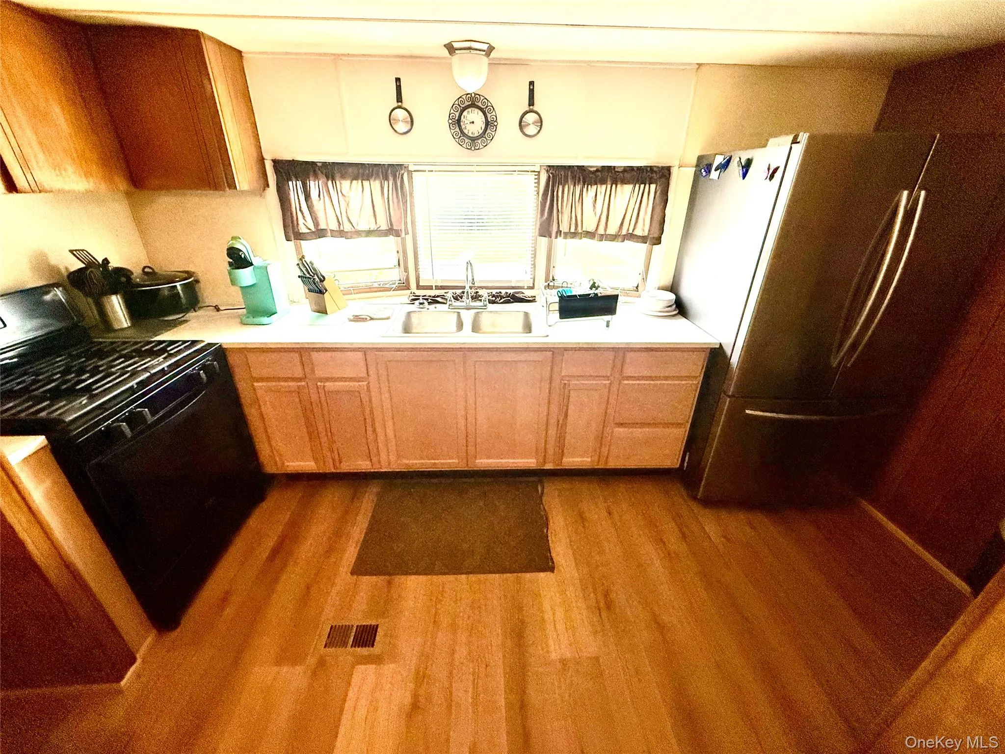 822 Lark Lane, Deerpark, NY, 3 Bedrooms Bedrooms, 7 Rooms Rooms,1 BathroomBathrooms,Residential Sale,For Rent,Lark,0,997685 822 Lark Lane, Deerpark, NY, 3 Bedrooms Bedrooms, 7 Rooms Rooms,1 BathroomBathrooms,Residential Sale,For Rent,Lark,0,997685