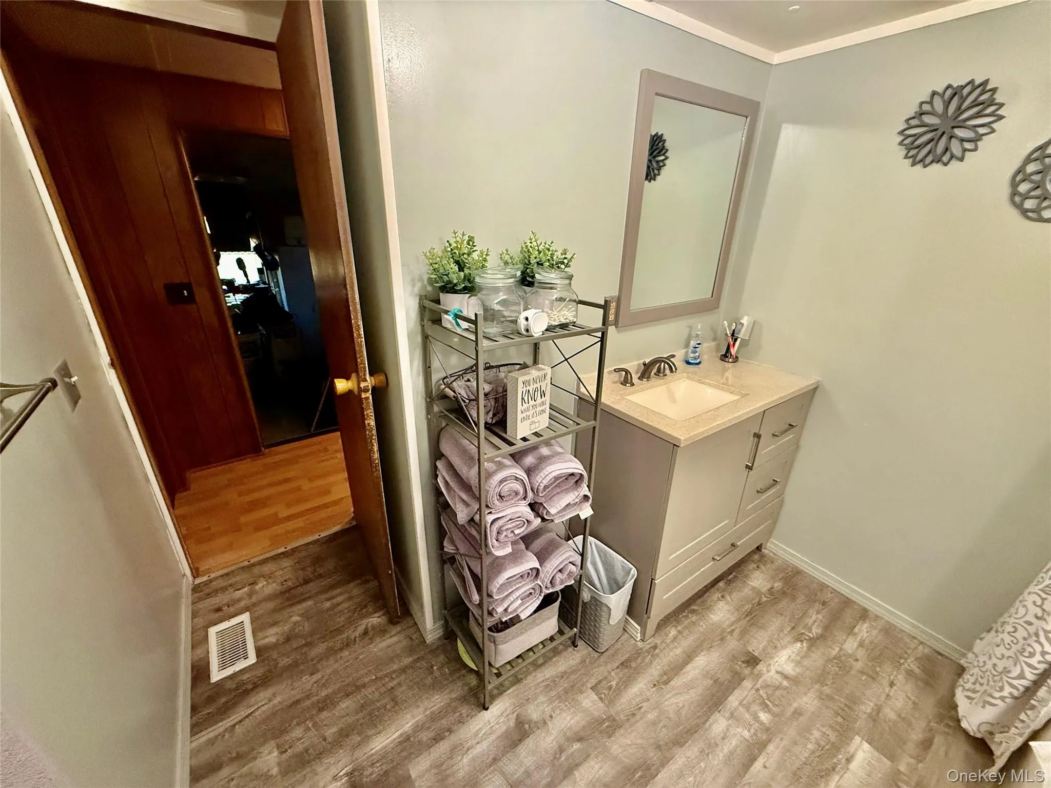 822 Lark Lane, Deerpark, NY, 3 Bedrooms Bedrooms, 7 Rooms Rooms,1 BathroomBathrooms,Residential Sale,For Rent,Lark,0,997685 822 Lark Lane, Deerpark, NY, 3 Bedrooms Bedrooms, 7 Rooms Rooms,1 BathroomBathrooms,Residential Sale,For Rent,Lark,0,997685