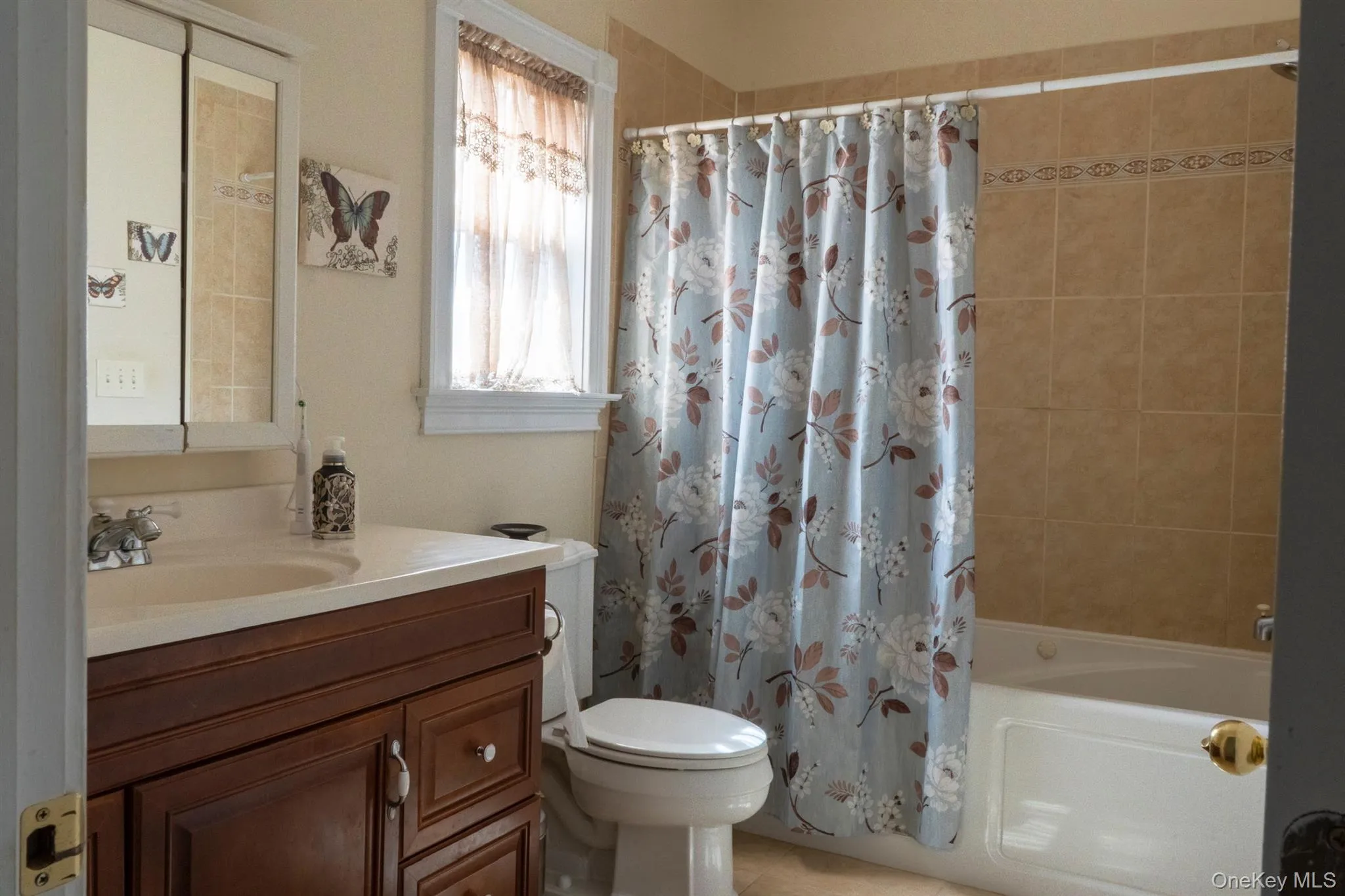 19 and 19A Brook Street, Babylon, NY, 5 Bedrooms Bedrooms, 11 Rooms Rooms,3 BathroomsBathrooms,Residential,For Rent,Brook,0,997686 19 and 19A Brook Street, Babylon, NY, 5 Bedrooms Bedrooms, 11 Rooms Rooms,3 BathroomsBathrooms,Residential,For Rent,Brook,0,997686