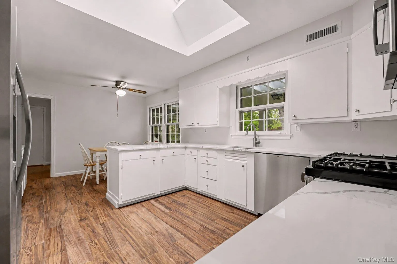 6 Hidden Green Lane, Mamaroneck, NY, 4 Bedrooms Bedrooms, 9 Rooms Rooms,3 BathroomsBathrooms,Residential Lease,For Rent,Hidden Green,0,997699 6 Hidden Green Lane, Mamaroneck, NY, 4 Bedrooms Bedrooms, 9 Rooms Rooms,3 BathroomsBathrooms,Residential Lease,For Rent,Hidden Green,0,997699