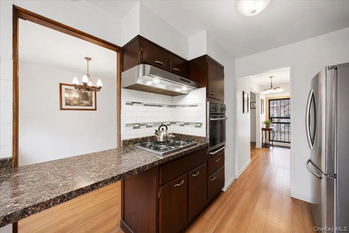 4165 Baychester Avenue, New York, NY, 3 Bedrooms Bedrooms, 8 Rooms Rooms,2 BathroomsBathrooms,Residential,For Rent,Baychester,0,997700 4165 Baychester Avenue, New York, NY, 3 Bedrooms Bedrooms, 8 Rooms Rooms,2 BathroomsBathrooms,Residential,For Rent,Baychester,0,997700