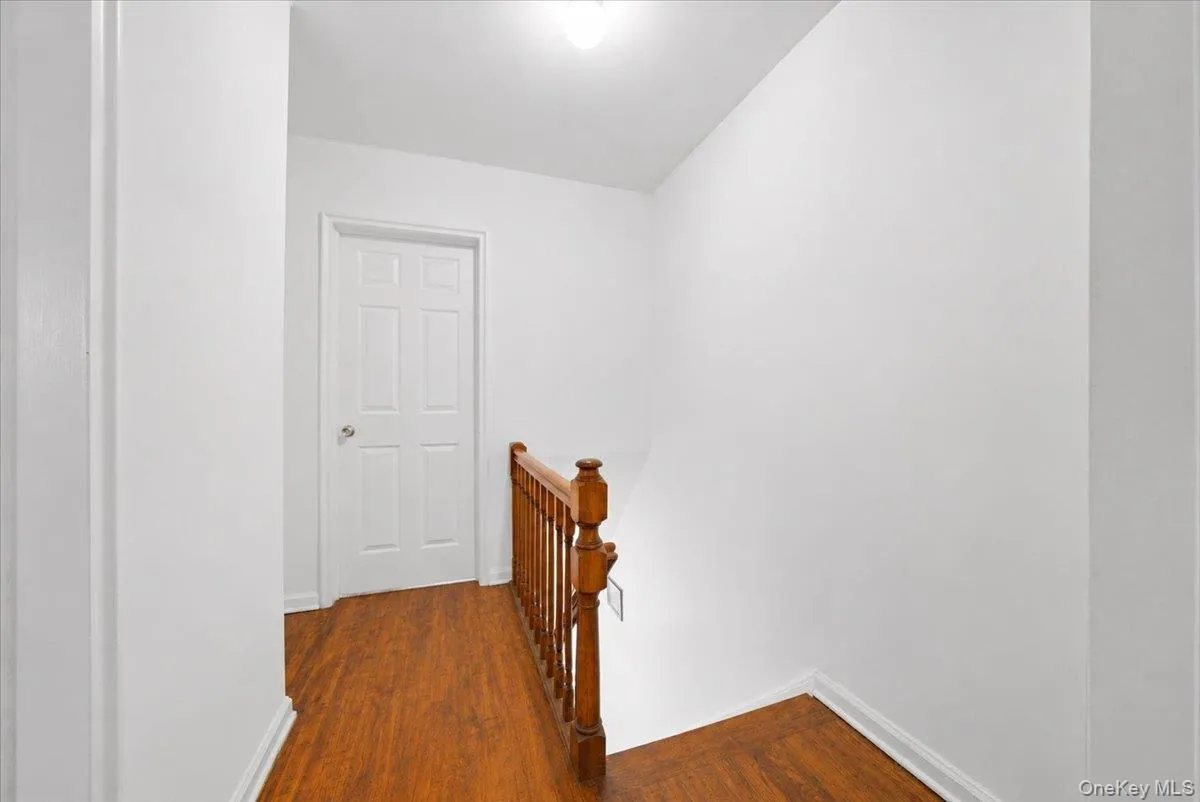 4165 Baychester Avenue, New York, NY, 3 Bedrooms Bedrooms, 8 Rooms Rooms,2 BathroomsBathrooms,Residential,For Rent,Baychester,0,997700 4165 Baychester Avenue, New York, NY, 3 Bedrooms Bedrooms, 8 Rooms Rooms,2 BathroomsBathrooms,Residential,For Rent,Baychester,0,997700