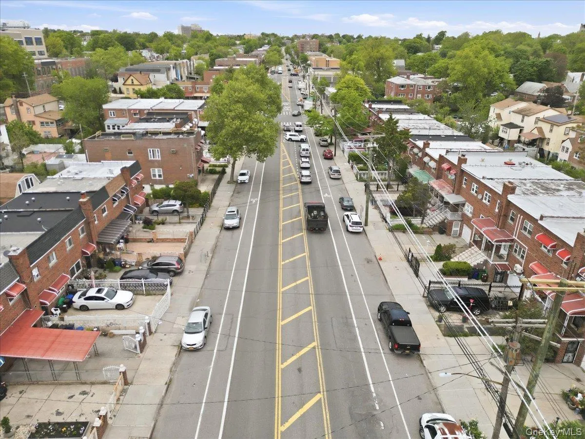4165 Baychester Avenue, New York, NY, 3 Bedrooms Bedrooms, 8 Rooms Rooms,2 BathroomsBathrooms,Residential,For Rent,Baychester,0,997700 4165 Baychester Avenue, New York, NY, 3 Bedrooms Bedrooms, 8 Rooms Rooms,2 BathroomsBathrooms,Residential,For Rent,Baychester,0,997700