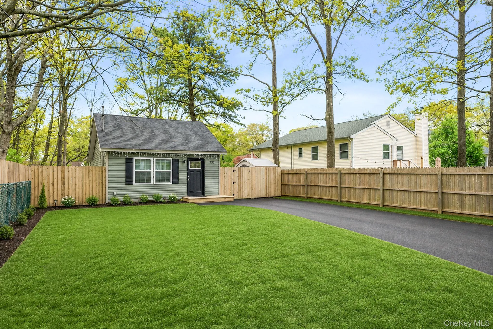 332 Commack Road, Brookhaven, NY, 3 Bedrooms Bedrooms, 5 Rooms Rooms,1 BathroomBathrooms,Residential,For Rent,Commack,0,997701 332 Commack Road, Brookhaven, NY, 3 Bedrooms Bedrooms, 5 Rooms Rooms,1 BathroomBathrooms,Residential,For Rent,Commack,0,997701