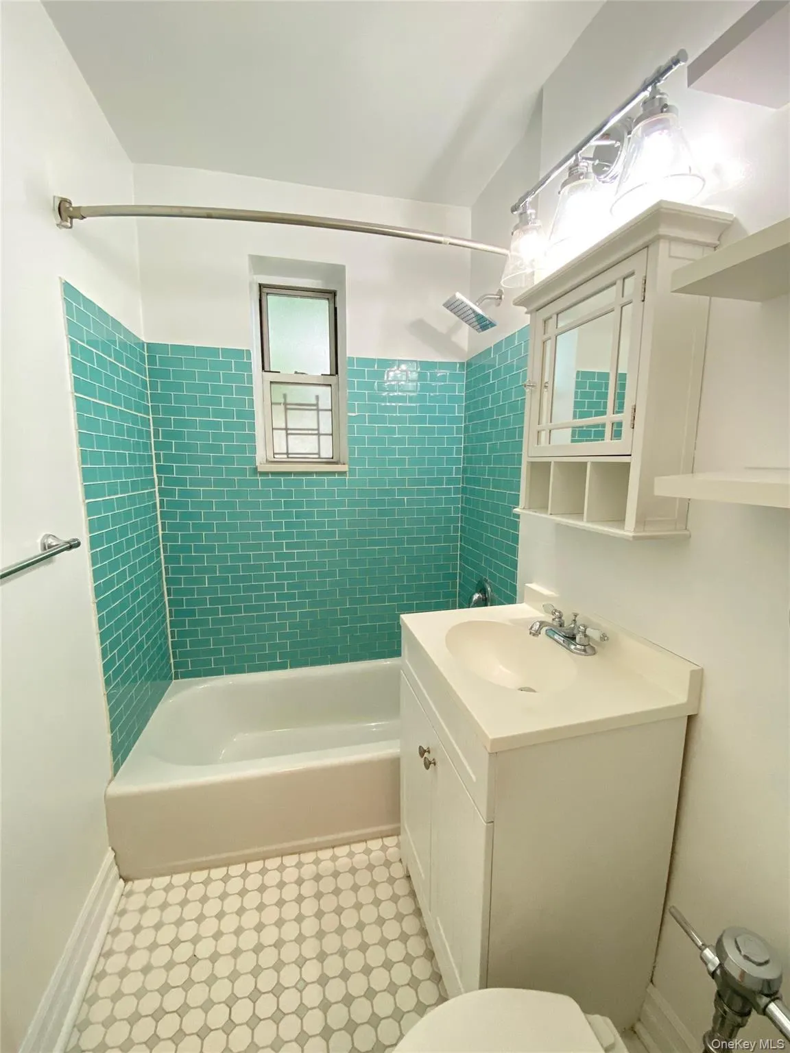 55-23 31st Avenue, New York, NY, 1 Bedroom Bedrooms, 3 Rooms Rooms,1 BathroomBathrooms,Residential Sale,For Rent,31st,0,997704 55-23 31st Avenue, New York, NY, 1 Bedroom Bedrooms, 3 Rooms Rooms,1 BathroomBathrooms,Residential Sale,For Rent,31st,0,997704