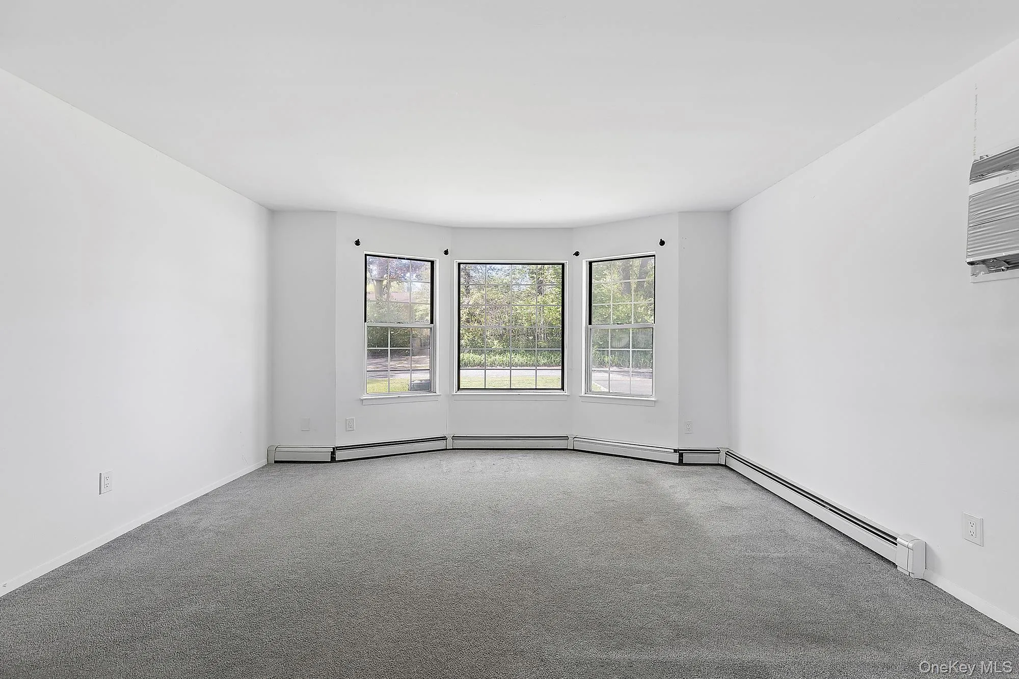65 16th Street, Riverhead, NY, 5 Bedrooms Bedrooms, 10 Rooms Rooms,2 BathroomsBathrooms,Residential Lease,For Rent,16th,0,997707 65 16th Street, Riverhead, NY, 5 Bedrooms Bedrooms, 10 Rooms Rooms,2 BathroomsBathrooms,Residential Lease,For Rent,16th,0,997707
