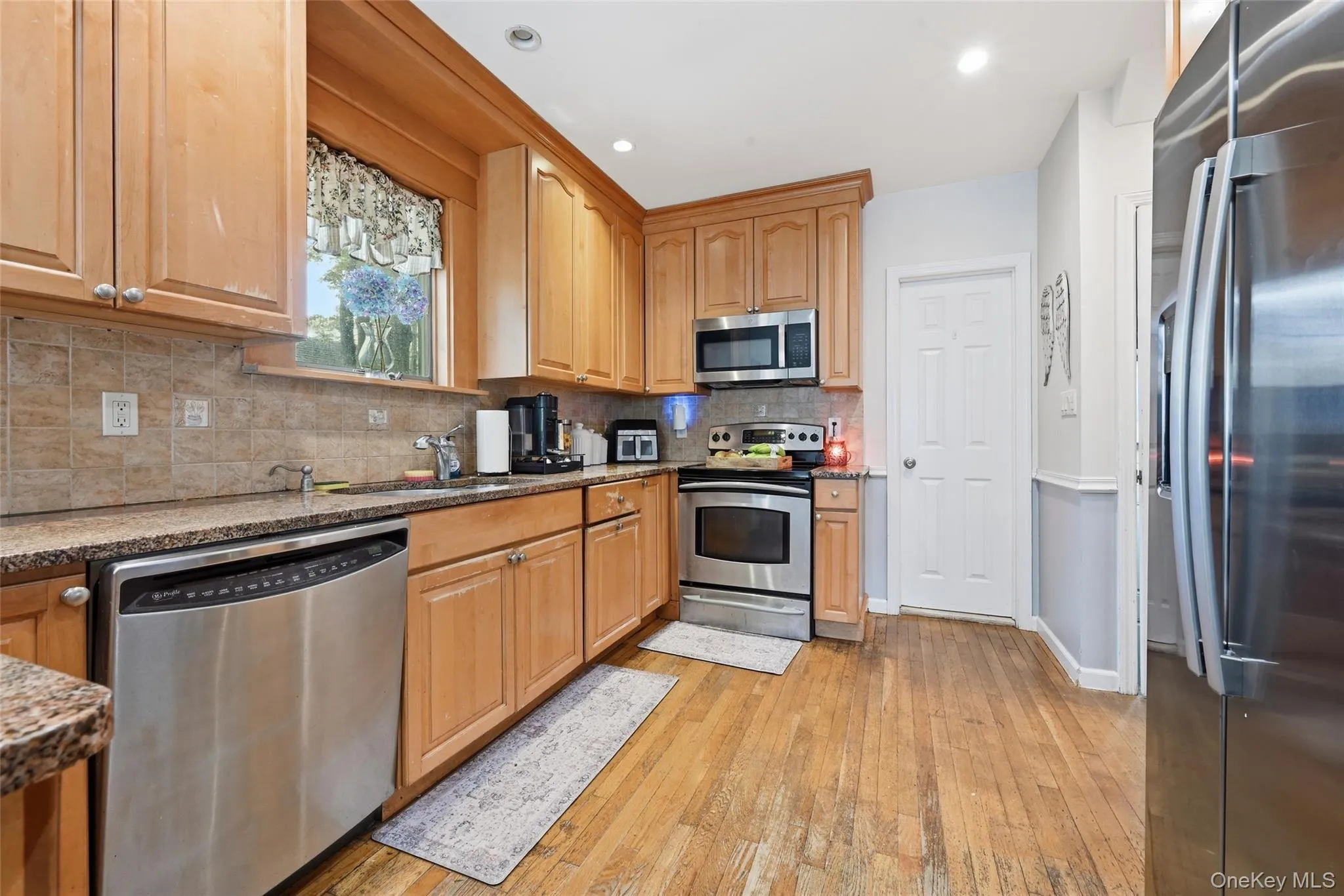 91 Rockaway Avenue, Hempstead, NY, 3 Bedrooms Bedrooms, 6 Rooms Rooms,1 BathroomBathrooms,Residential,For Rent,Rockaway,0,997733 91 Rockaway Avenue, Hempstead, NY, 3 Bedrooms Bedrooms, 6 Rooms Rooms,1 BathroomBathrooms,Residential,For Rent,Rockaway,0,997733