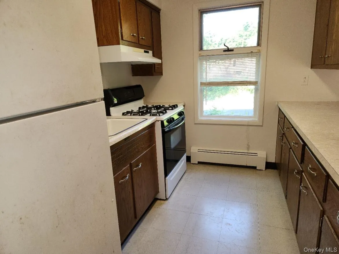 20 Locust Street, Warwick (town), NY, 2 Bedrooms Bedrooms, 5 Rooms Rooms,1 BathroomBathrooms,Residential Lease,For Rent,Locust,0,997735 20 Locust Street, Warwick (town), NY, 2 Bedrooms Bedrooms, 5 Rooms Rooms,1 BathroomBathrooms,Residential Lease,For Rent,Locust,0,997735
