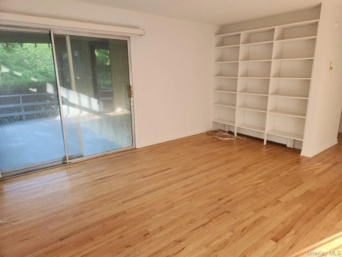20 Locust Street, Warwick (town), NY, 2 Bedrooms Bedrooms, 5 Rooms Rooms,1 BathroomBathrooms,Residential Lease,For Rent,Locust,0,997735 20 Locust Street, Warwick (town), NY, 2 Bedrooms Bedrooms, 5 Rooms Rooms,1 BathroomBathrooms,Residential Lease,For Rent,Locust,0,997735