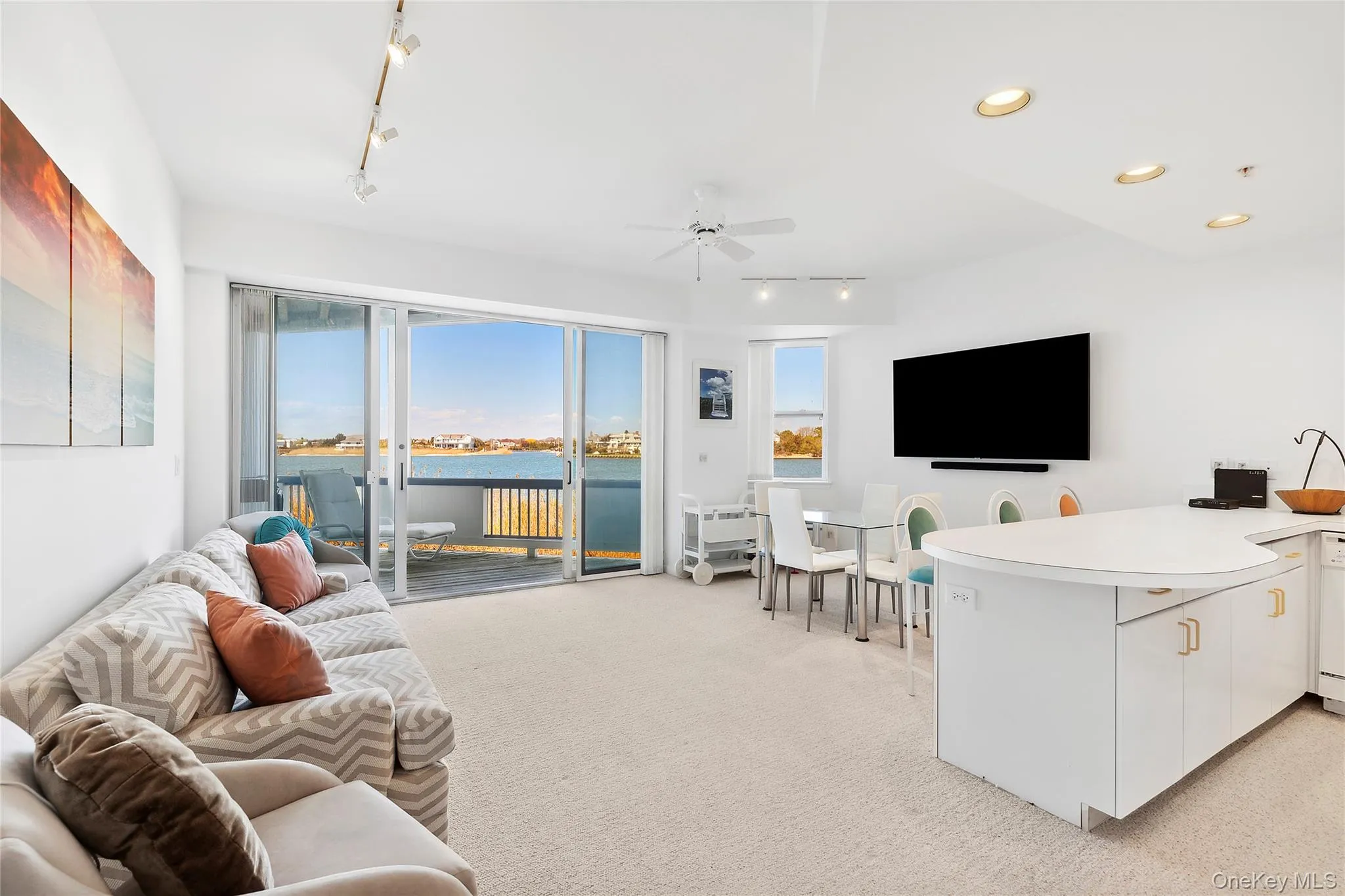 250 Dune Road, Southampton, NY, 1 Bedroom Bedrooms, 4 Rooms Rooms,2 BathroomsBathrooms,Residential Lease,For Rent,Dune,0,997741 250 Dune Road, Southampton, NY, 1 Bedroom Bedrooms, 4 Rooms Rooms,2 BathroomsBathrooms,Residential Lease,For Rent,Dune,0,997741