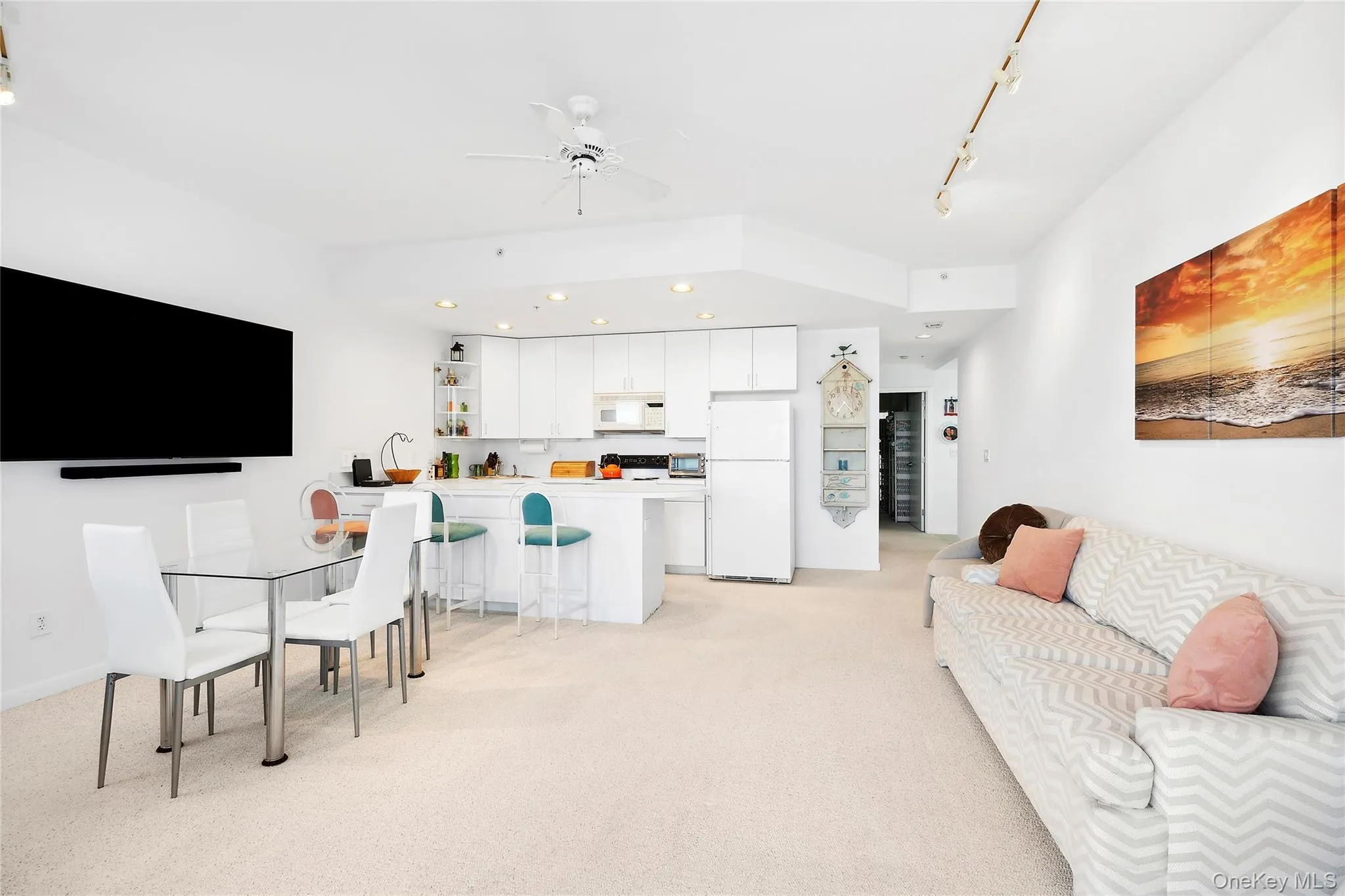 250 Dune Road, Southampton, NY, 1 Bedroom Bedrooms, 4 Rooms Rooms,2 BathroomsBathrooms,Residential Lease,For Rent,Dune,0,997741 250 Dune Road, Southampton, NY, 1 Bedroom Bedrooms, 4 Rooms Rooms,2 BathroomsBathrooms,Residential Lease,For Rent,Dune,0,997741