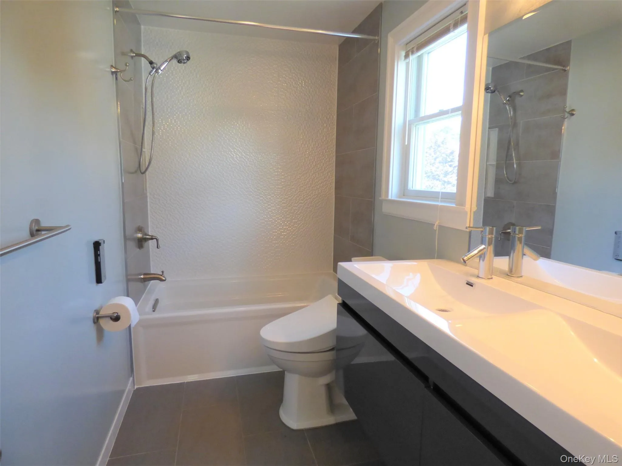 53 Lee Avenue, Eastchester, NY, 3 Bedrooms Bedrooms, 7 Rooms Rooms,2 BathroomsBathrooms,Residential Lease,For Rent,Lee,0,997742 53 Lee Avenue, Eastchester, NY, 3 Bedrooms Bedrooms, 7 Rooms Rooms,2 BathroomsBathrooms,Residential Lease,For Rent,Lee,0,997742