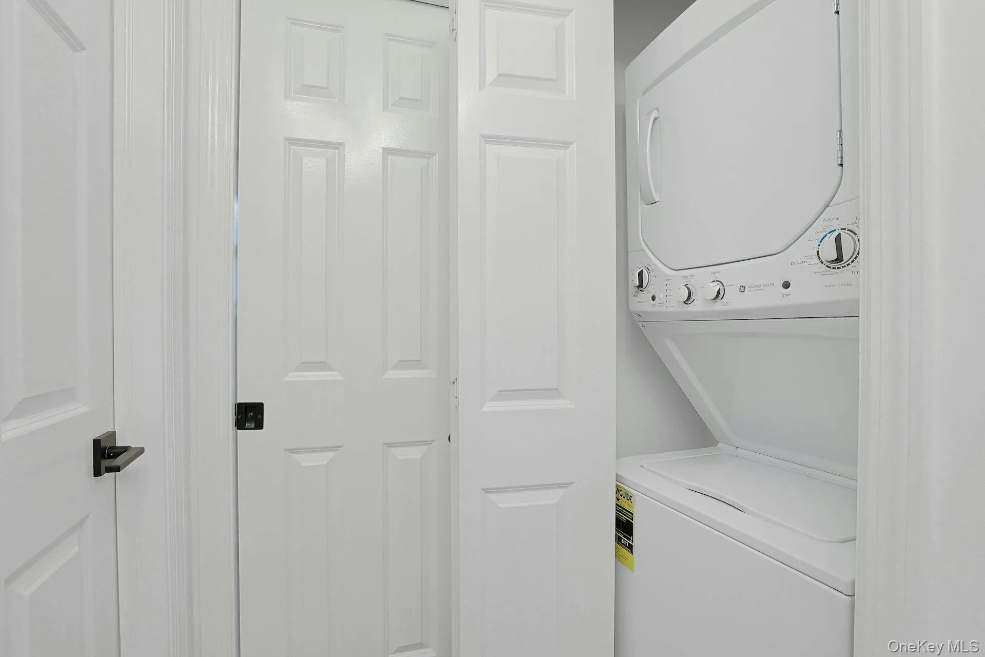 165 Buckhout, Greenburgh, NY, 2 Bedrooms Bedrooms, 4 Rooms Rooms,1 BathroomBathrooms,Residential Sale,For Rent,Buckhout,0,997744 165 Buckhout, Greenburgh, NY, 2 Bedrooms Bedrooms, 4 Rooms Rooms,1 BathroomBathrooms,Residential Sale,For Rent,Buckhout,0,997744