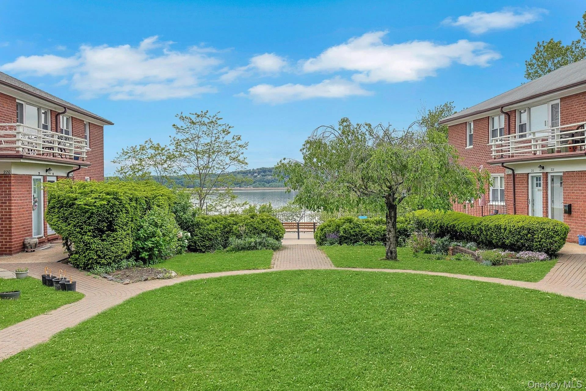 165 Buckhout, Greenburgh, NY, 2 Bedrooms Bedrooms, 4 Rooms Rooms,1 BathroomBathrooms,Residential Sale,For Rent,Buckhout,0,997744 165 Buckhout, Greenburgh, NY, 2 Bedrooms Bedrooms, 4 Rooms Rooms,1 BathroomBathrooms,Residential Sale,For Rent,Buckhout,0,997744