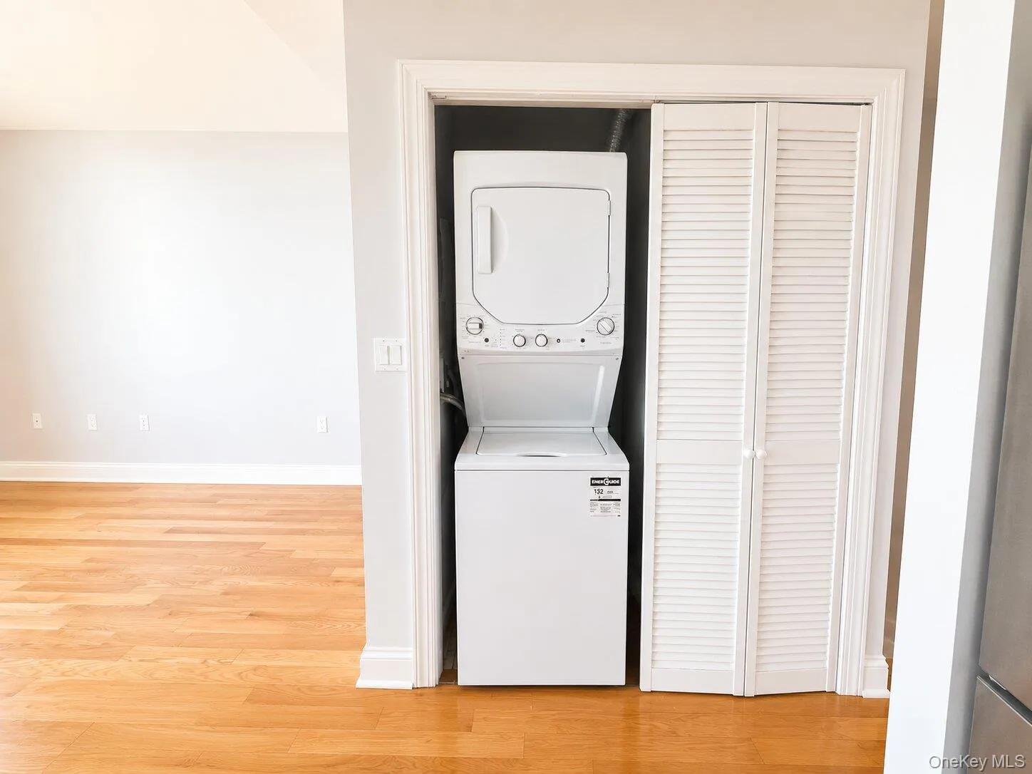 113B Lighthouse Court, New York, NY, 2 Bedrooms Bedrooms, 4 Rooms Rooms,1 BathroomBathrooms,Residential Lease,For Rent,Lighthouse,0,997745 113B Lighthouse Court, New York, NY, 2 Bedrooms Bedrooms, 4 Rooms Rooms,1 BathroomBathrooms,Residential Lease,For Rent,Lighthouse,0,997745