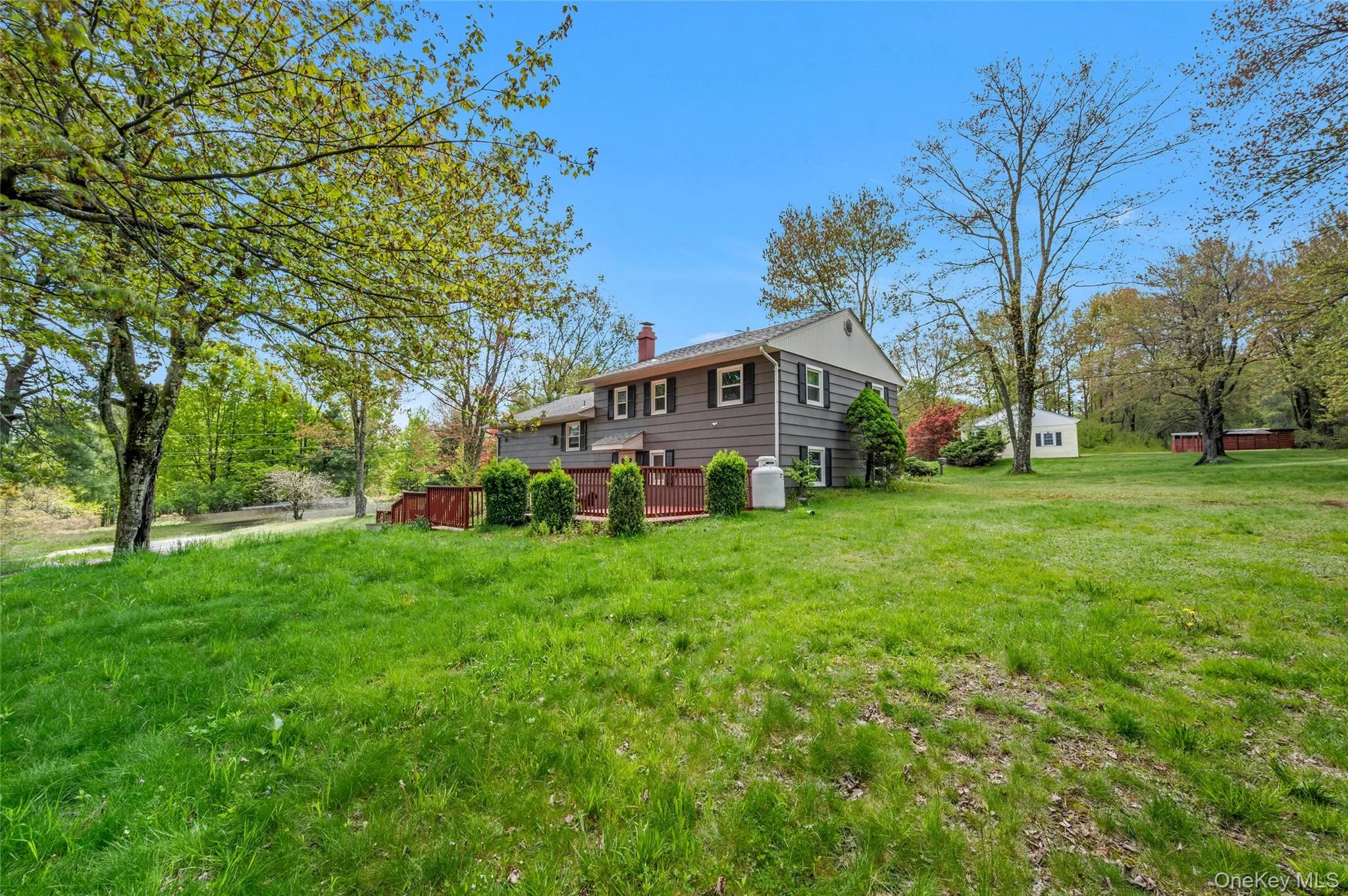 2 Sunset Drive, Thompson, NY, 3 Bedrooms Bedrooms, 6 Rooms Rooms,1 BathroomBathrooms,Residential Sale,For Rent,Sunset,0,997747 2 Sunset Drive, Thompson, NY, 3 Bedrooms Bedrooms, 6 Rooms Rooms,1 BathroomBathrooms,Residential Sale,For Rent,Sunset,0,997747