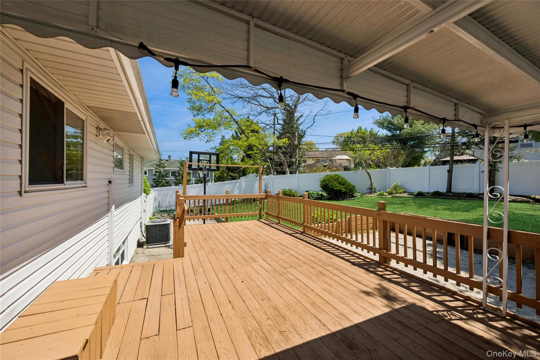 Deck w/ metal awning Deck w/ metal awning