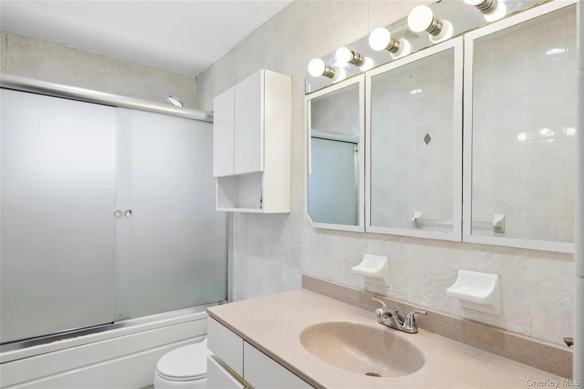 115 Morewood Drive, Smithtown, NY, 4 Bedrooms Bedrooms, 8 Rooms Rooms,2 BathroomsBathrooms,Residential,For Rent,Morewood,0,997755 115 Morewood Drive, Smithtown, NY, 4 Bedrooms Bedrooms, 8 Rooms Rooms,2 BathroomsBathrooms,Residential,For Rent,Morewood,0,997755