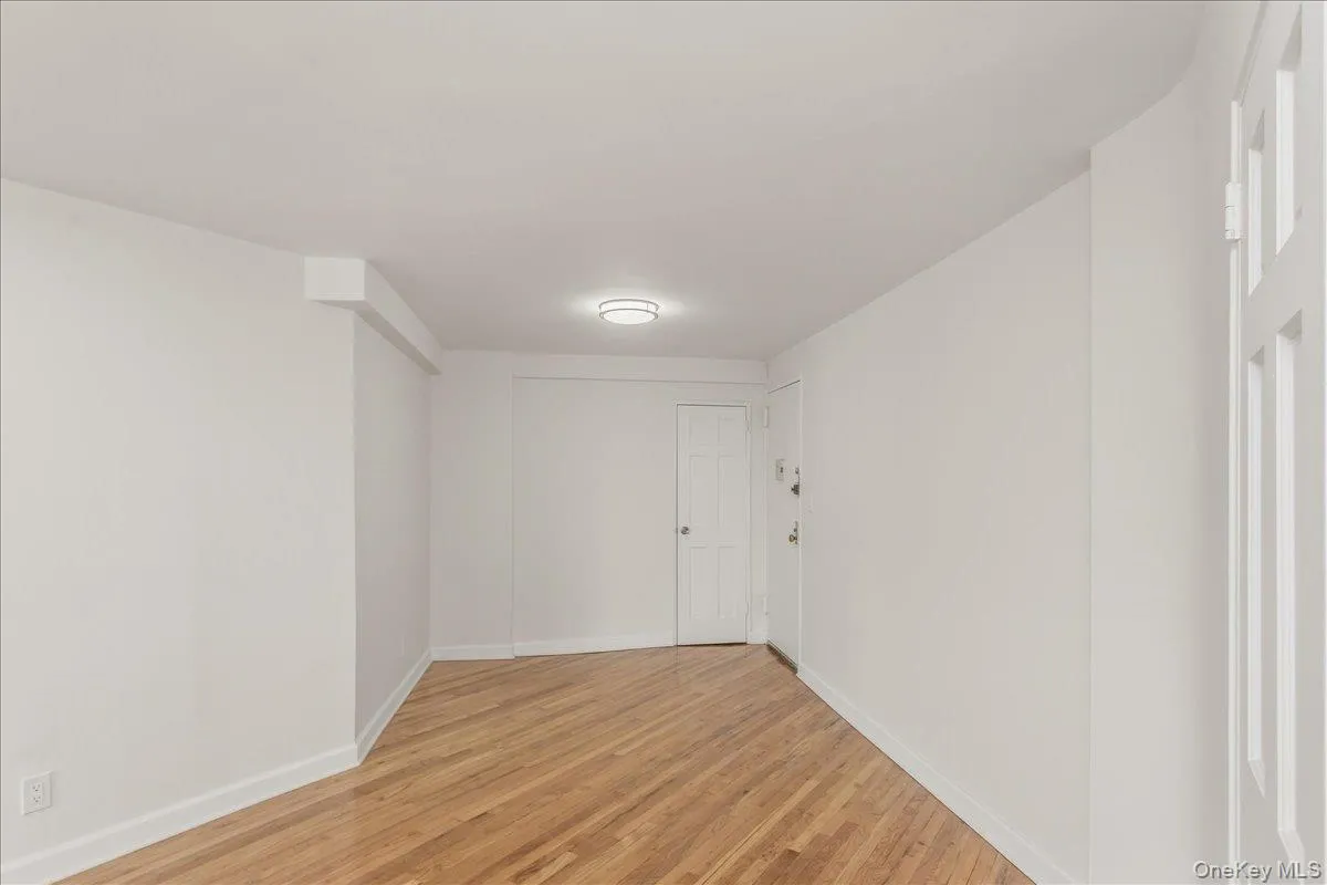 66-15 Thornton Place, New York, NY, 1 Bedroom Bedrooms, 3 Rooms Rooms,1 BathroomBathrooms,Residential,For Rent,Thornton,0,997756 66-15 Thornton Place, New York, NY, 1 Bedroom Bedrooms, 3 Rooms Rooms,1 BathroomBathrooms,Residential,For Rent,Thornton,0,997756
