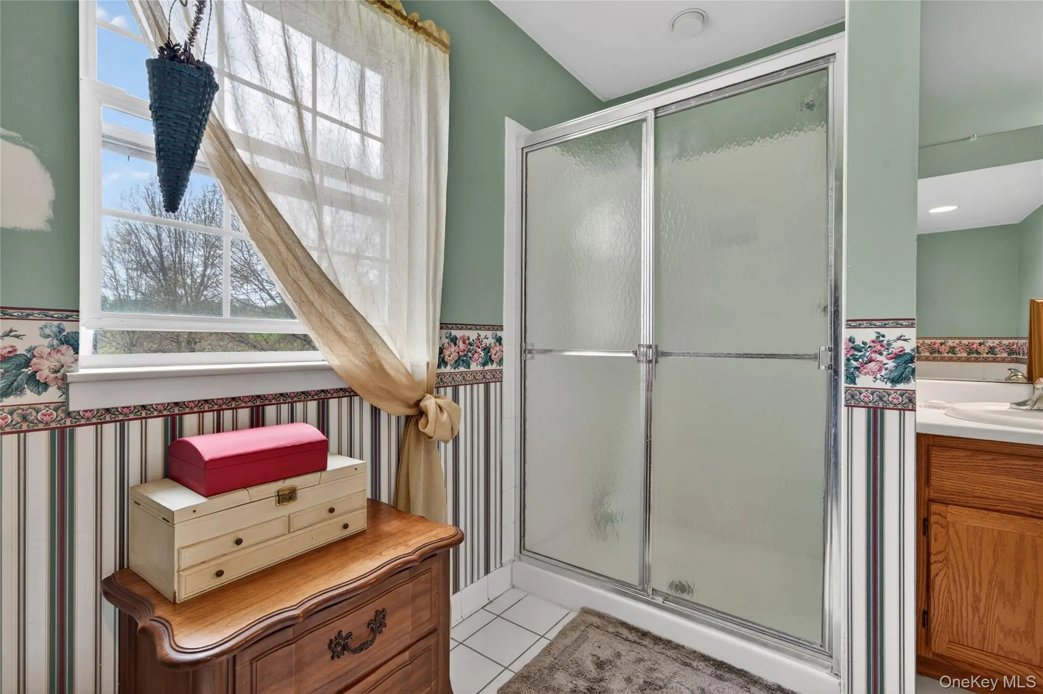 5 Waterford Circle, Blooming Grove, NY, 4 Bedrooms Bedrooms, 8 Rooms Rooms,2 BathroomsBathrooms,Residential,For Rent,Waterford,0,997762 5 Waterford Circle, Blooming Grove, NY, 4 Bedrooms Bedrooms, 8 Rooms Rooms,2 BathroomsBathrooms,Residential,For Rent,Waterford,0,997762