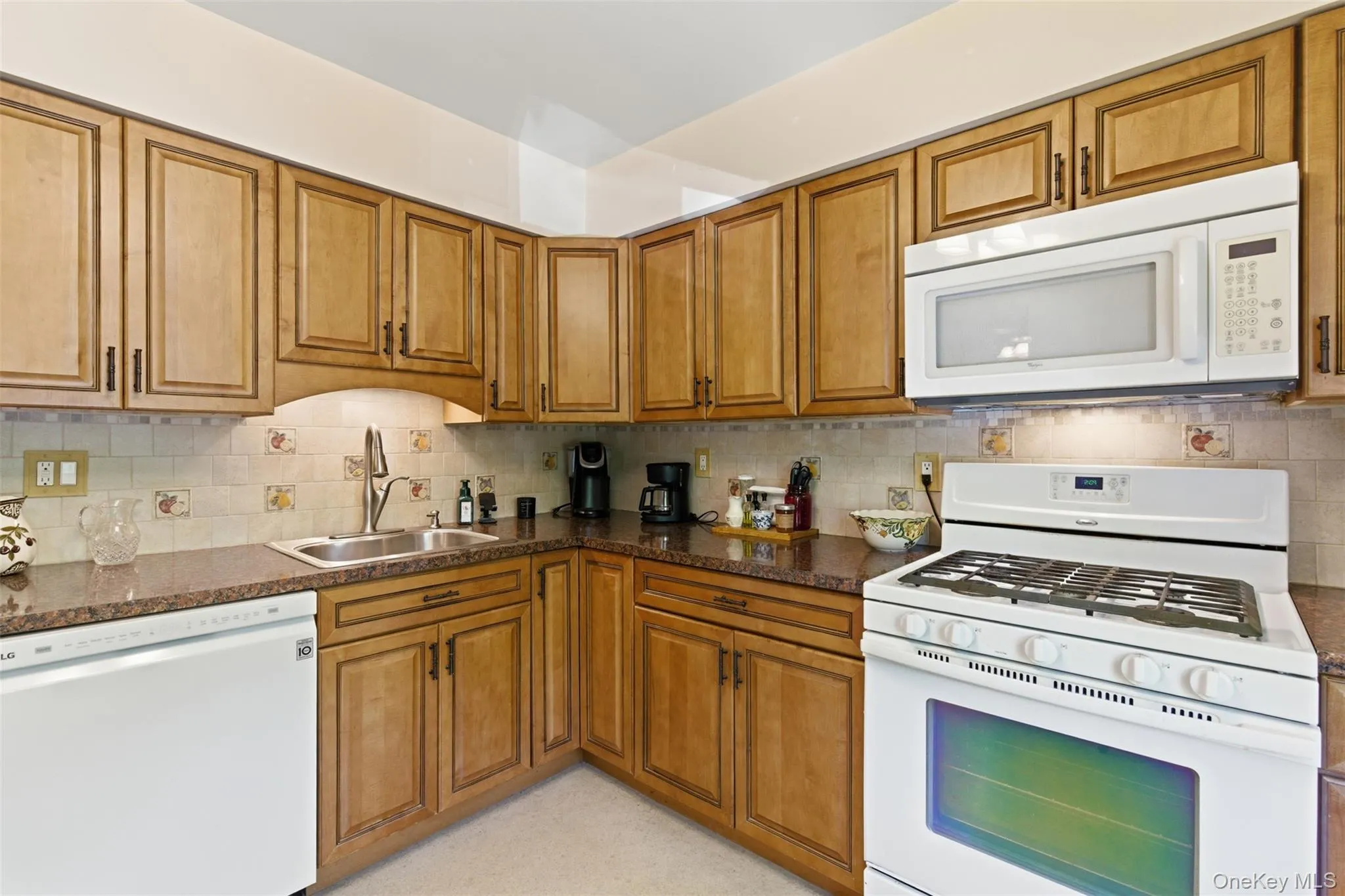 10 Harbour Lane, Oyster Bay, NY, 1 Bedroom Bedrooms, 3 Rooms Rooms,1 BathroomBathrooms,Residential,For Rent,Harbour,0,997764 10 Harbour Lane, Oyster Bay, NY, 1 Bedroom Bedrooms, 3 Rooms Rooms,1 BathroomBathrooms,Residential,For Rent,Harbour,0,997764