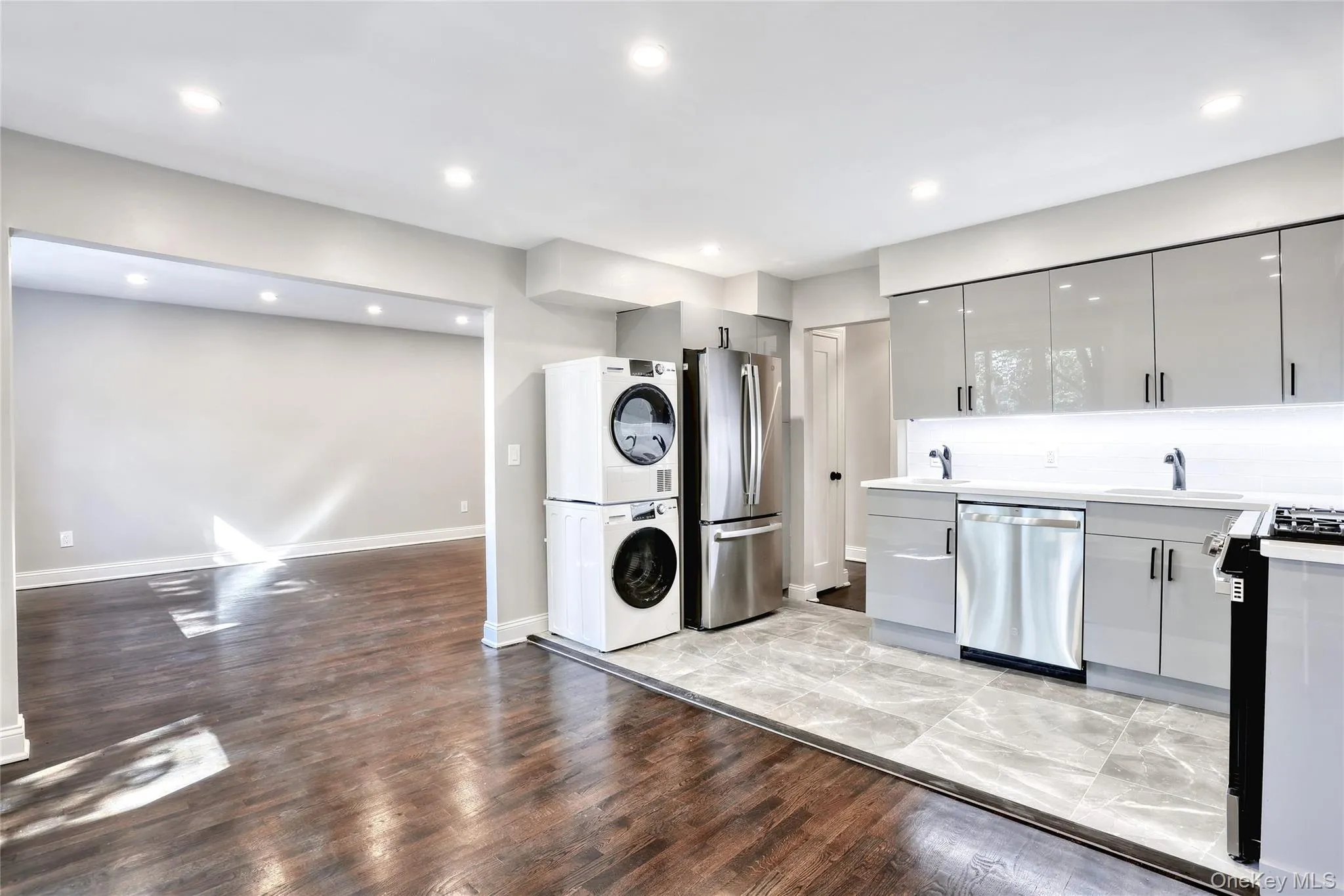 242 Kearsing Parkway, Ramapo, NY, 1 Bedroom Bedrooms, 3 Rooms Rooms,1 BathroomBathrooms,Residential Sale,For Rent,Kearsing,0,997765 242 Kearsing Parkway, Ramapo, NY, 1 Bedroom Bedrooms, 3 Rooms Rooms,1 BathroomBathrooms,Residential Sale,For Rent,Kearsing,0,997765