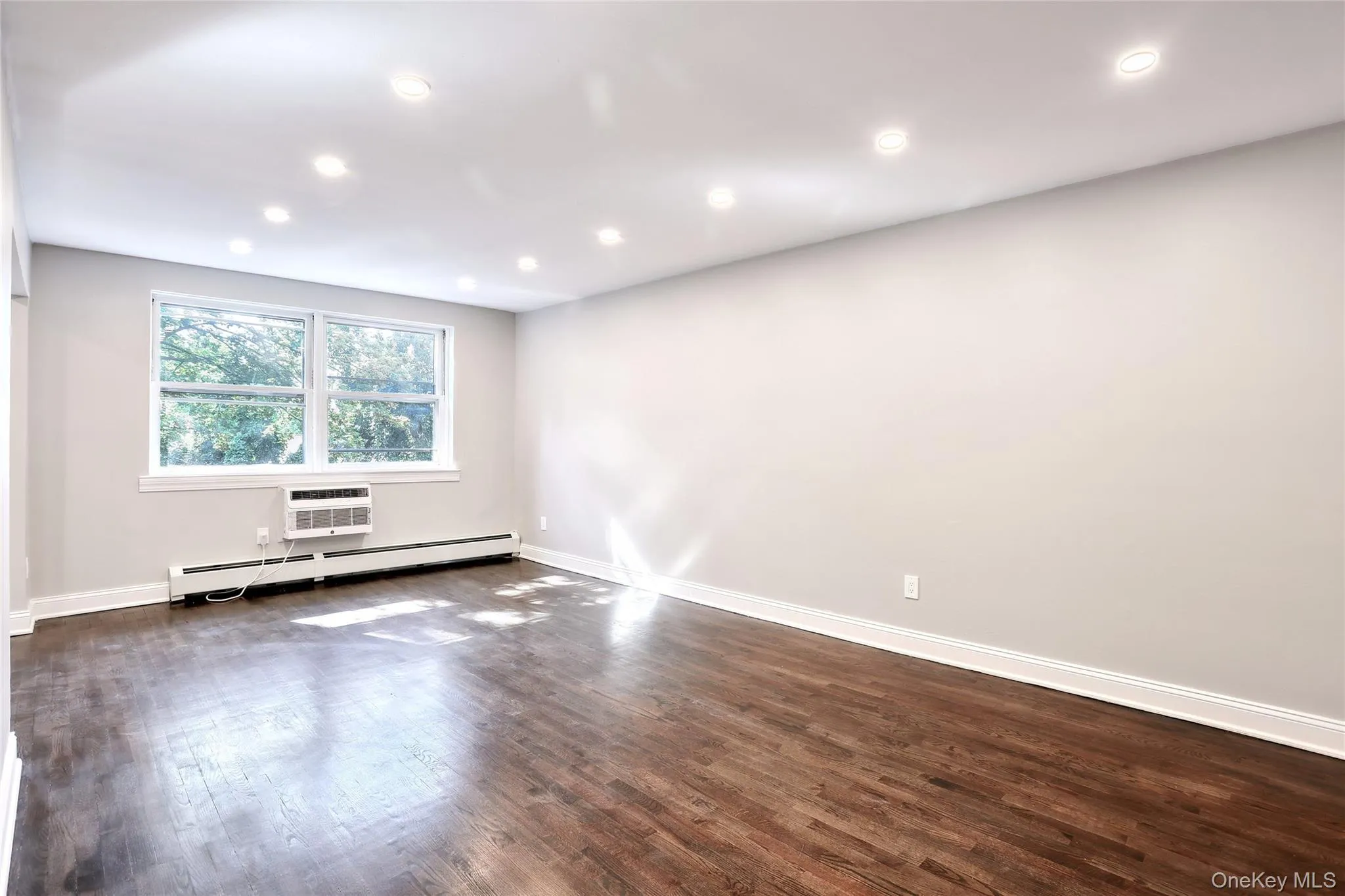 242 Kearsing Parkway, Ramapo, NY, 1 Bedroom Bedrooms, 3 Rooms Rooms,1 BathroomBathrooms,Residential Sale,For Rent,Kearsing,0,997765 242 Kearsing Parkway, Ramapo, NY, 1 Bedroom Bedrooms, 3 Rooms Rooms,1 BathroomBathrooms,Residential Sale,For Rent,Kearsing,0,997765