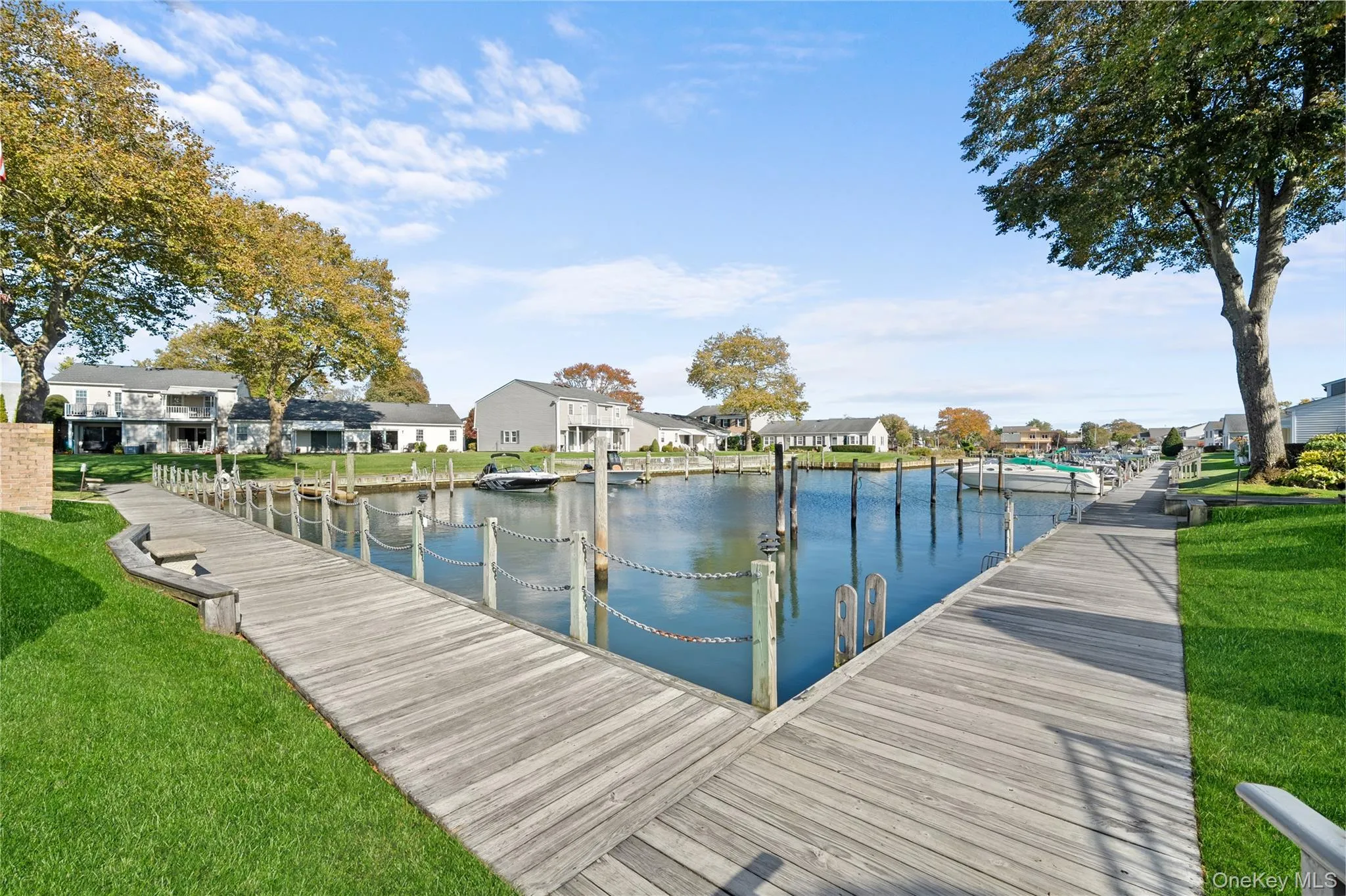 Private marina with eletricity and water the dock. Private marina with eletricity and water the dock.