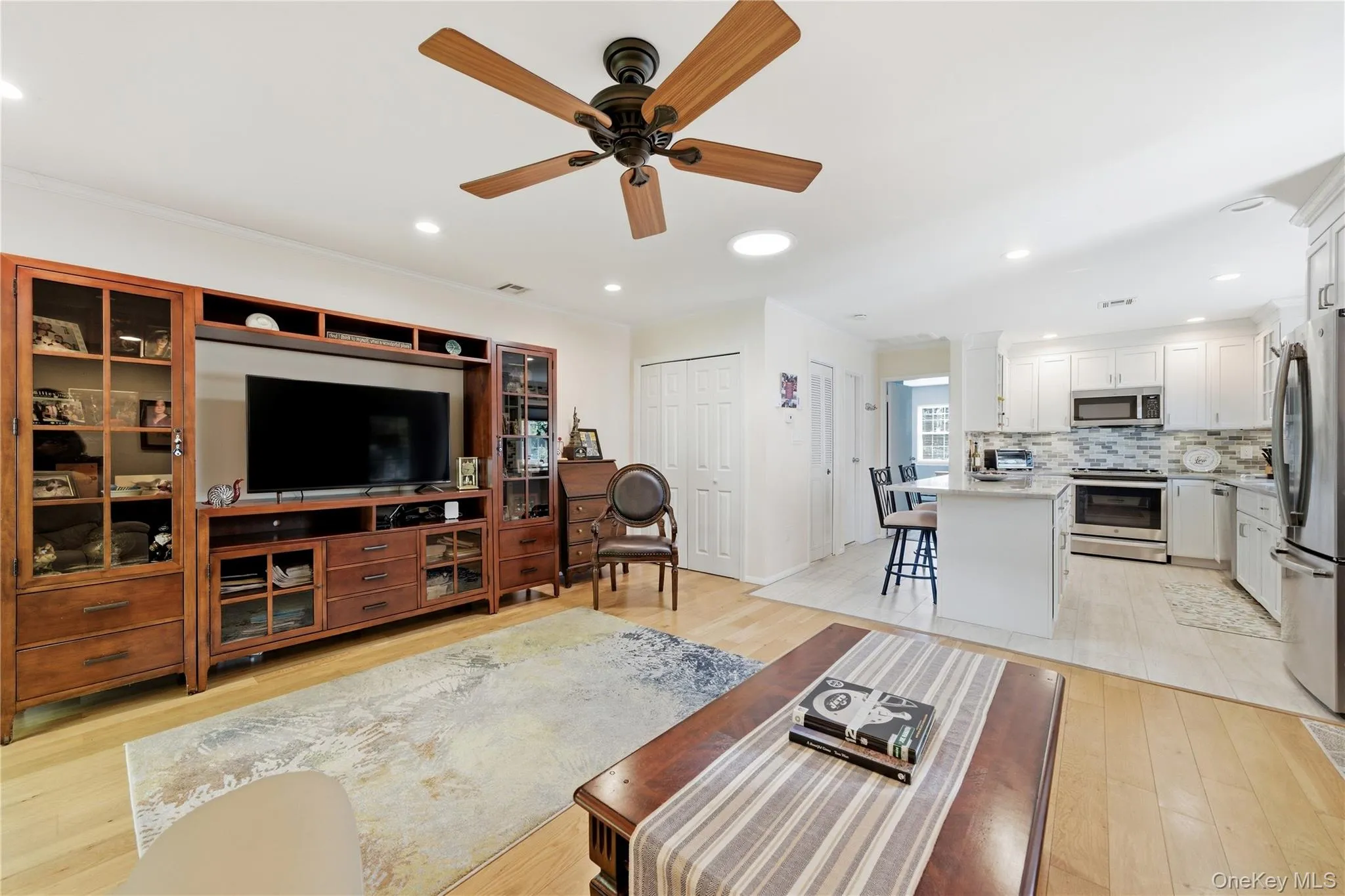 Long wall in living room with room for large entertainment unit. Long wall in living room with room for large entertainment unit.