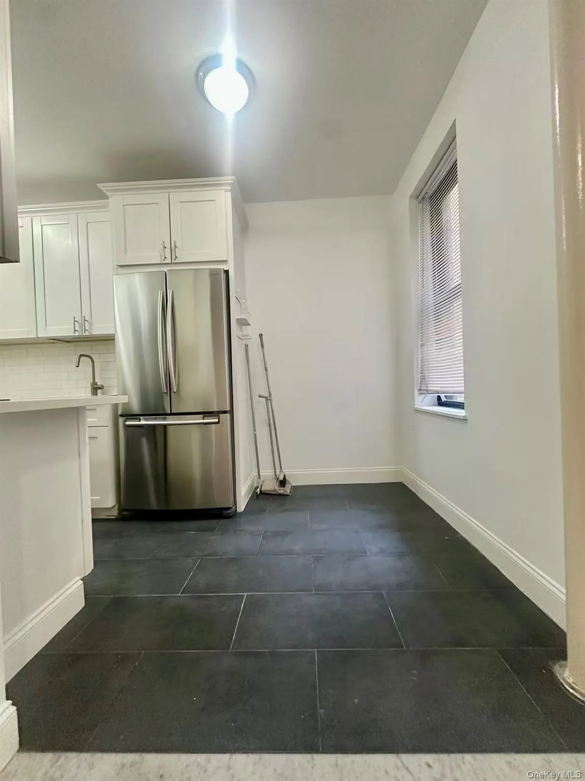 61-09 39th Avenue, New York, NY, 1 Bedroom Bedrooms, 4 Rooms Rooms,1 BathroomBathrooms,Residential,For Rent,39th,0,997787 61-09 39th Avenue, New York, NY, 1 Bedroom Bedrooms, 4 Rooms Rooms,1 BathroomBathrooms,Residential,For Rent,39th,0,997787