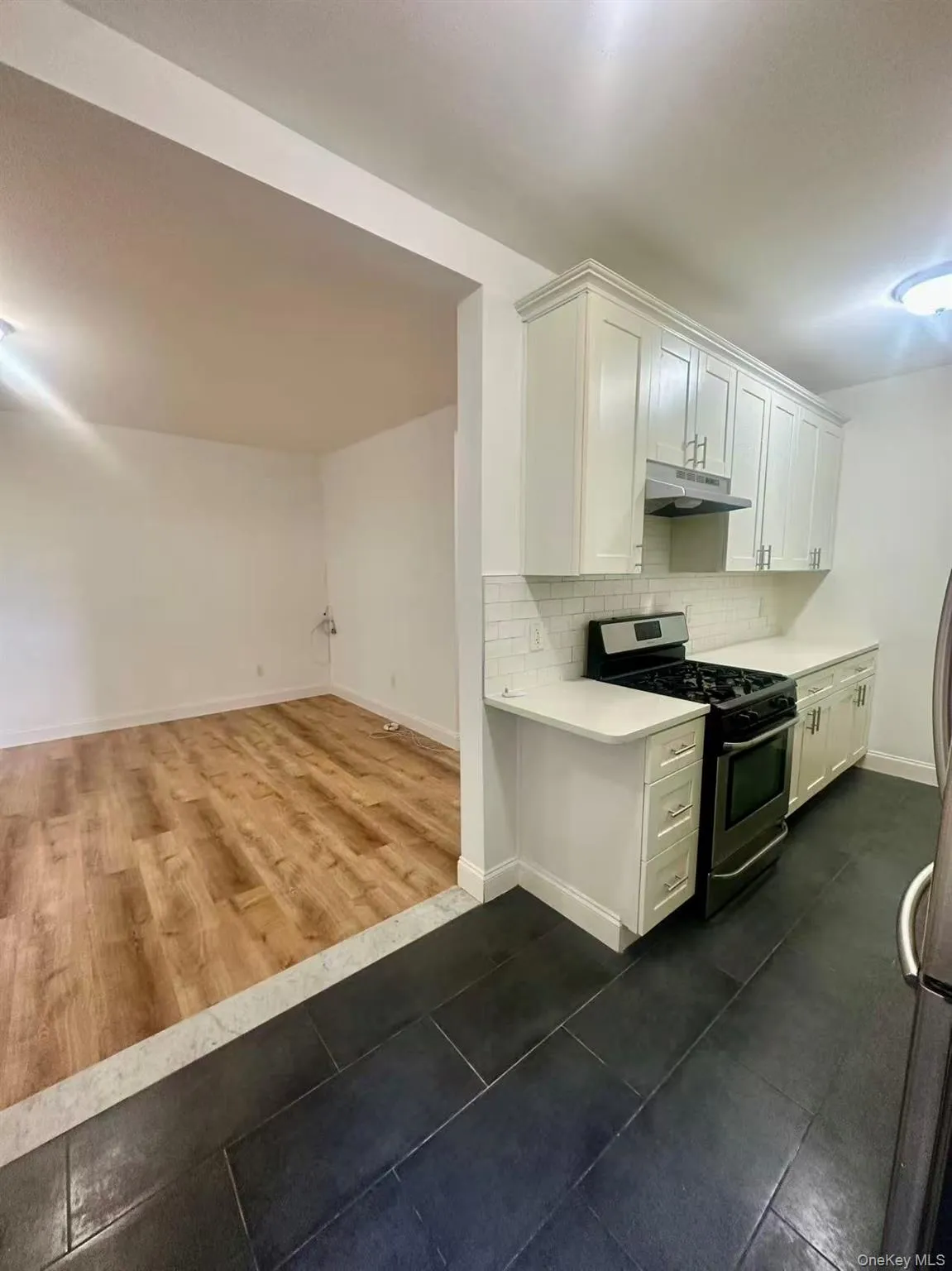 61-09 39th Avenue, New York, NY, 1 Bedroom Bedrooms, 4 Rooms Rooms,1 BathroomBathrooms,Residential,For Rent,39th,0,997787 61-09 39th Avenue, New York, NY, 1 Bedroom Bedrooms, 4 Rooms Rooms,1 BathroomBathrooms,Residential,For Rent,39th,0,997787