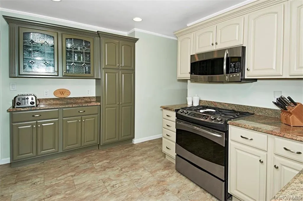 1001 Halstead Avenue, Rye Town, NY, 2 Bedrooms Bedrooms, 5 Rooms Rooms,1 BathroomBathrooms,Residential,For Rent,Halstead,0,997788 1001 Halstead Avenue, Rye Town, NY, 2 Bedrooms Bedrooms, 5 Rooms Rooms,1 BathroomBathrooms,Residential,For Rent,Halstead,0,997788