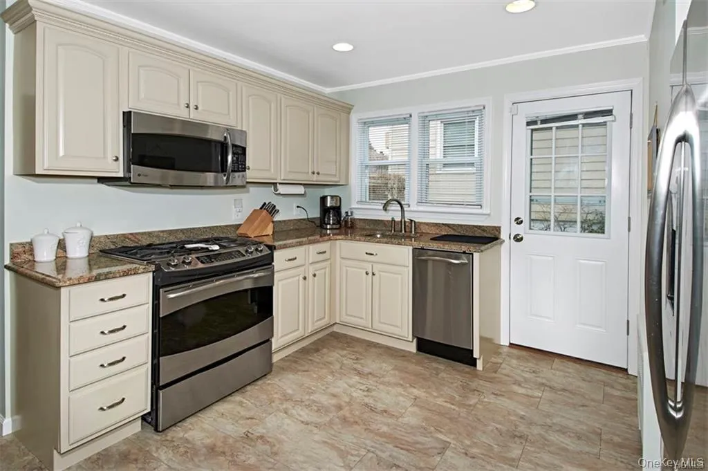 1001 Halstead Avenue, Rye Town, NY, 2 Bedrooms Bedrooms, 5 Rooms Rooms,1 BathroomBathrooms,Residential,For Rent,Halstead,0,997788 1001 Halstead Avenue, Rye Town, NY, 2 Bedrooms Bedrooms, 5 Rooms Rooms,1 BathroomBathrooms,Residential,For Rent,Halstead,0,997788