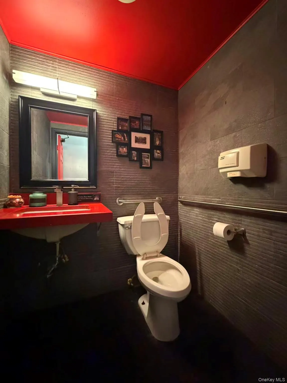 4318 Main Street, New York, NY, ,Commercial Lease,For Rent,Main,0,997790 4318 Main Street, New York, NY, ,Commercial Lease,For Rent,Main,0,997790