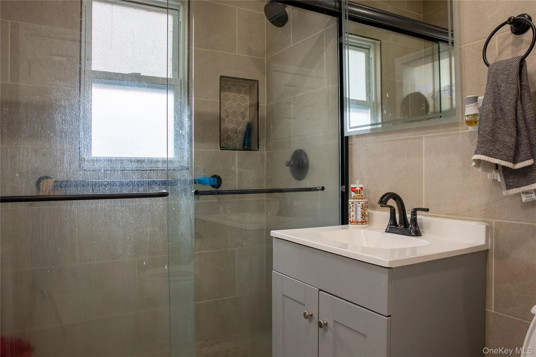 11592 226th Street, New York, NY, 3 Bedrooms Bedrooms, 6 Rooms Rooms,2 BathroomsBathrooms,Residential,For Rent,226th,0,997798 11592 226th Street, New York, NY, 3 Bedrooms Bedrooms, 6 Rooms Rooms,2 BathroomsBathrooms,Residential,For Rent,226th,0,997798