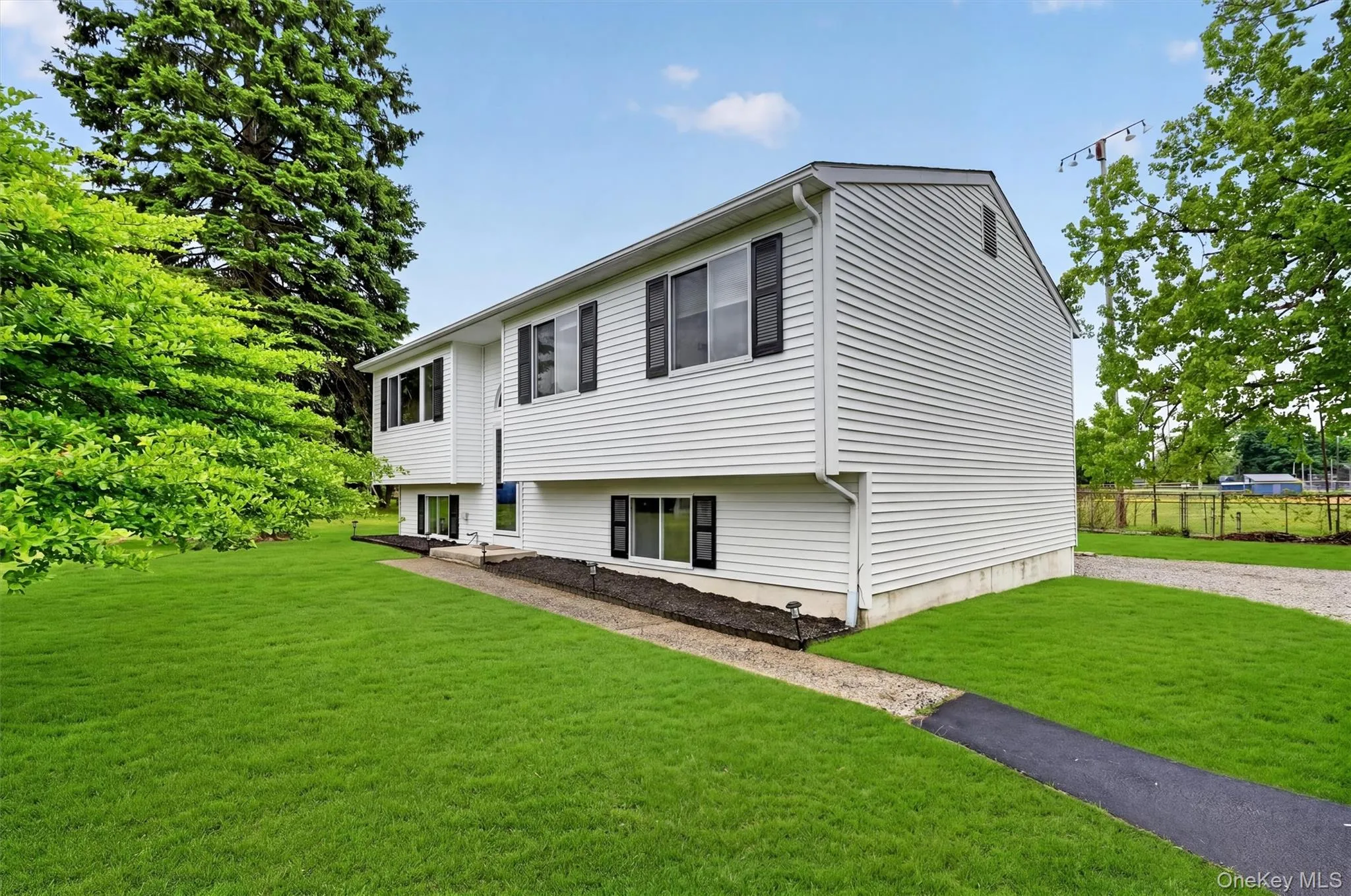 119 Blanche Avenue, New Windsor, NY, 3 Bedrooms Bedrooms, 8 Rooms Rooms,2 BathroomsBathrooms,Residential,For Rent,Blanche,0,997806 119 Blanche Avenue, New Windsor, NY, 3 Bedrooms Bedrooms, 8 Rooms Rooms,2 BathroomsBathrooms,Residential,For Rent,Blanche,0,997806