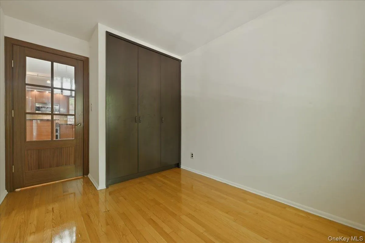 7116 162nd Street, New York, NY, 3 Bedrooms Bedrooms, 6 Rooms Rooms,2 BathroomsBathrooms,Residential Sale,For Rent,162nd,0,997808 7116 162nd Street, New York, NY, 3 Bedrooms Bedrooms, 6 Rooms Rooms,2 BathroomsBathrooms,Residential Sale,For Rent,162nd,0,997808