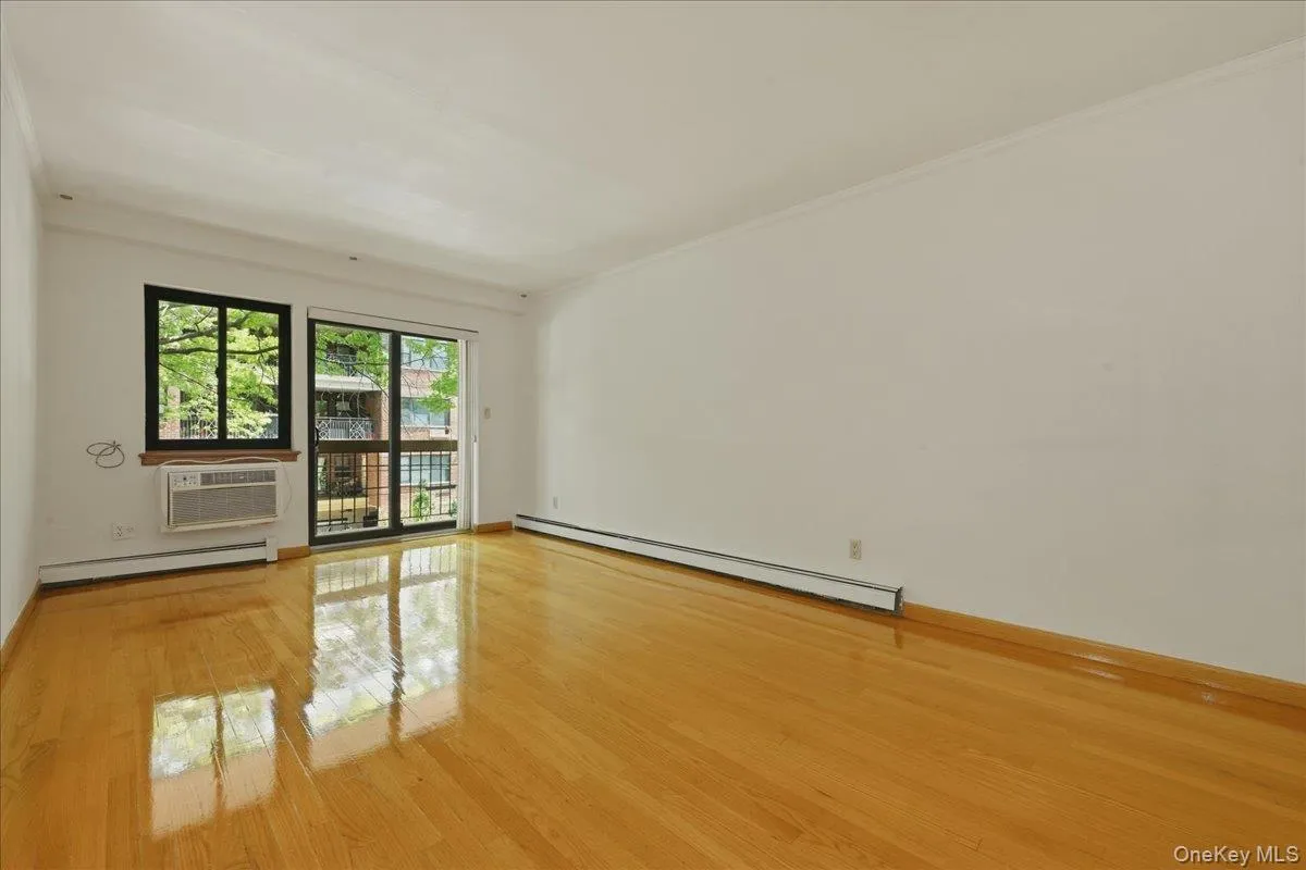 7116 162nd Street, New York, NY, 3 Bedrooms Bedrooms, 6 Rooms Rooms,2 BathroomsBathrooms,Residential Sale,For Rent,162nd,0,997808 7116 162nd Street, New York, NY, 3 Bedrooms Bedrooms, 6 Rooms Rooms,2 BathroomsBathrooms,Residential Sale,For Rent,162nd,0,997808