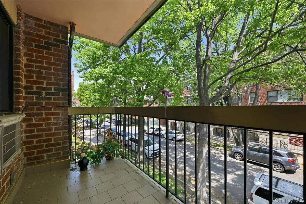 7116 162nd Street, New York, NY, 3 Bedrooms Bedrooms, 6 Rooms Rooms,2 BathroomsBathrooms,Residential Sale,For Rent,162nd,0,997808 7116 162nd Street, New York, NY, 3 Bedrooms Bedrooms, 6 Rooms Rooms,2 BathroomsBathrooms,Residential Sale,For Rent,162nd,0,997808