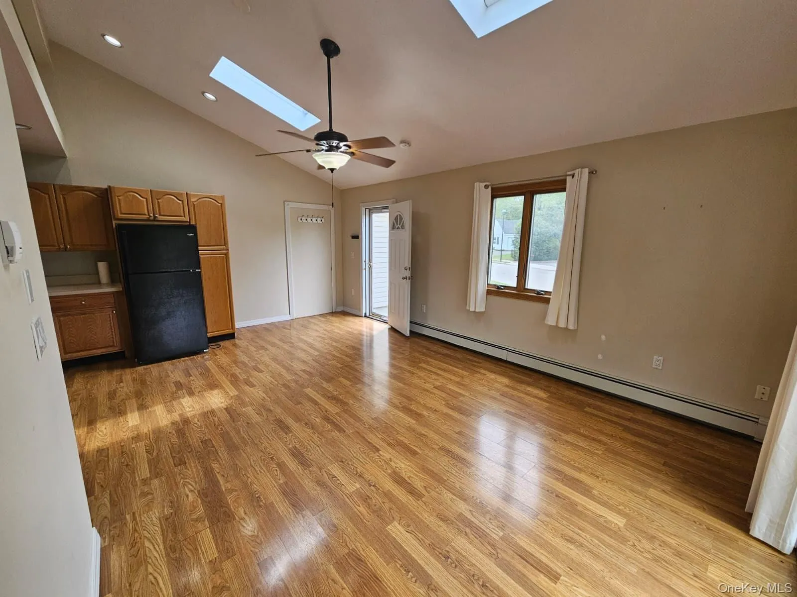 2 Carnegie Drive, Brookhaven, NY, 2 Bedrooms Bedrooms, 4 Rooms Rooms,1 BathroomBathrooms,Residential Lease,For Rent,Carnegie,0,997815 2 Carnegie Drive, Brookhaven, NY, 2 Bedrooms Bedrooms, 4 Rooms Rooms,1 BathroomBathrooms,Residential Lease,For Rent,Carnegie,0,997815