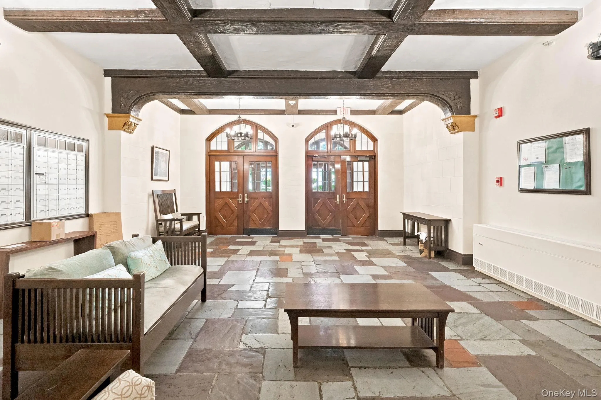 Warm, welcoming, and impeccably maintained. Warm, welcoming, and impeccably maintained.