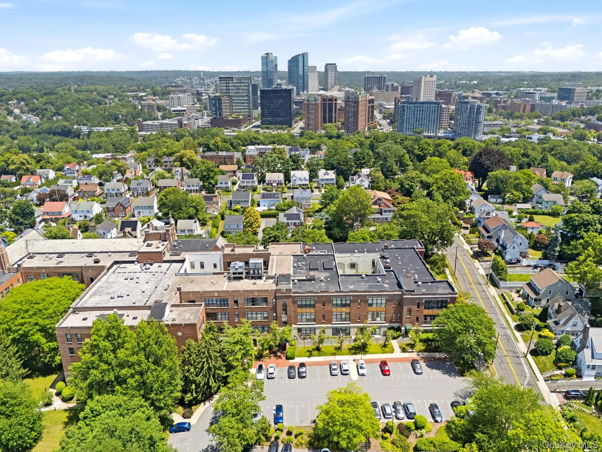 Battle Hill Park is just a short stroll away, offering playgrounds, open green space, and room to unwind. Battle Hill Park is just a short stroll away, offering playgrounds, open green space, and room to unwind.