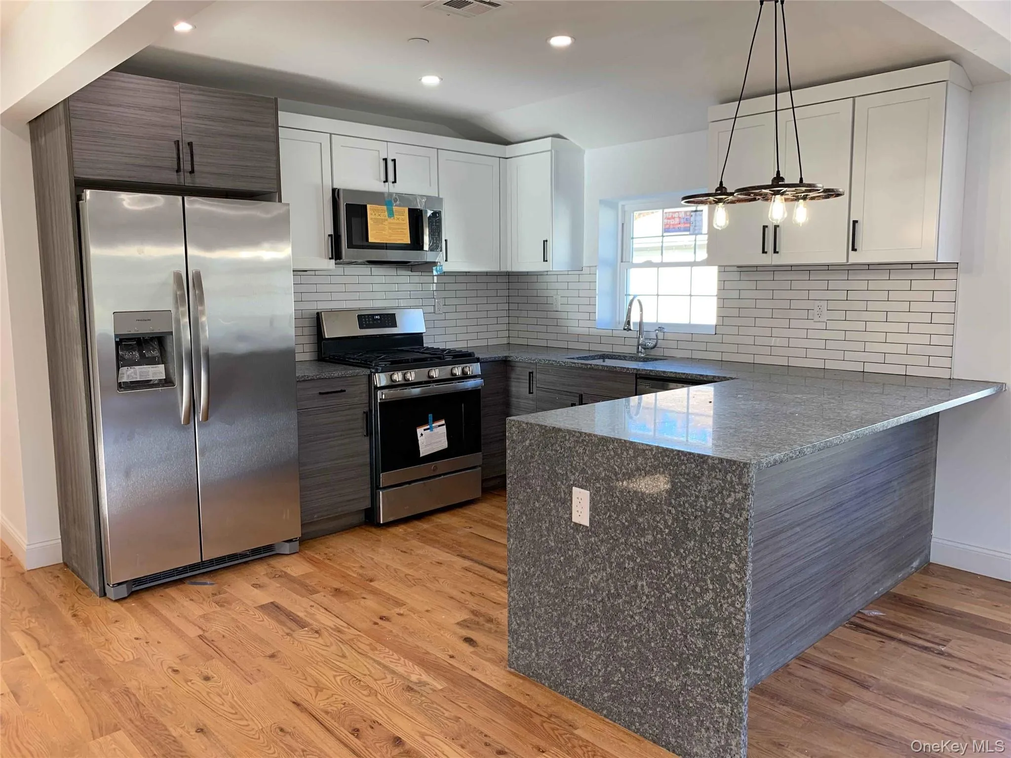 11542 175 Street, New York, NY, 4 Bedrooms Bedrooms, 9 Rooms Rooms,2 BathroomsBathrooms,Residential Lease,For Rent,175,0,997826 11542 175 Street, New York, NY, 4 Bedrooms Bedrooms, 9 Rooms Rooms,2 BathroomsBathrooms,Residential Lease,For Rent,175,0,997826