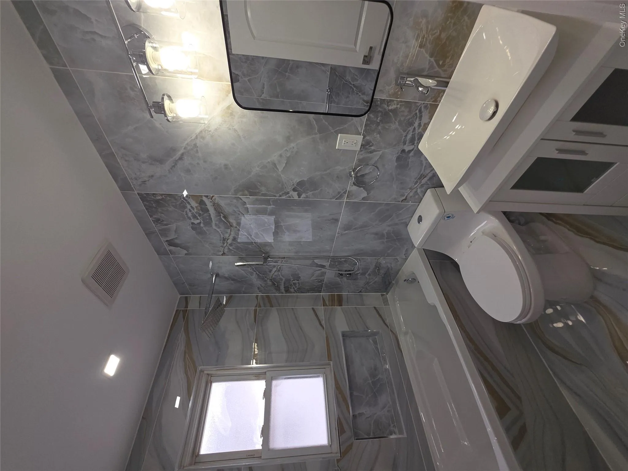 11807 202nd Street, New York, NY, 3 Bedrooms Bedrooms, 5 Rooms Rooms,1 BathroomBathrooms,Residential,For Rent,202nd,0,997838 11807 202nd Street, New York, NY, 3 Bedrooms Bedrooms, 5 Rooms Rooms,1 BathroomBathrooms,Residential,For Rent,202nd,0,997838