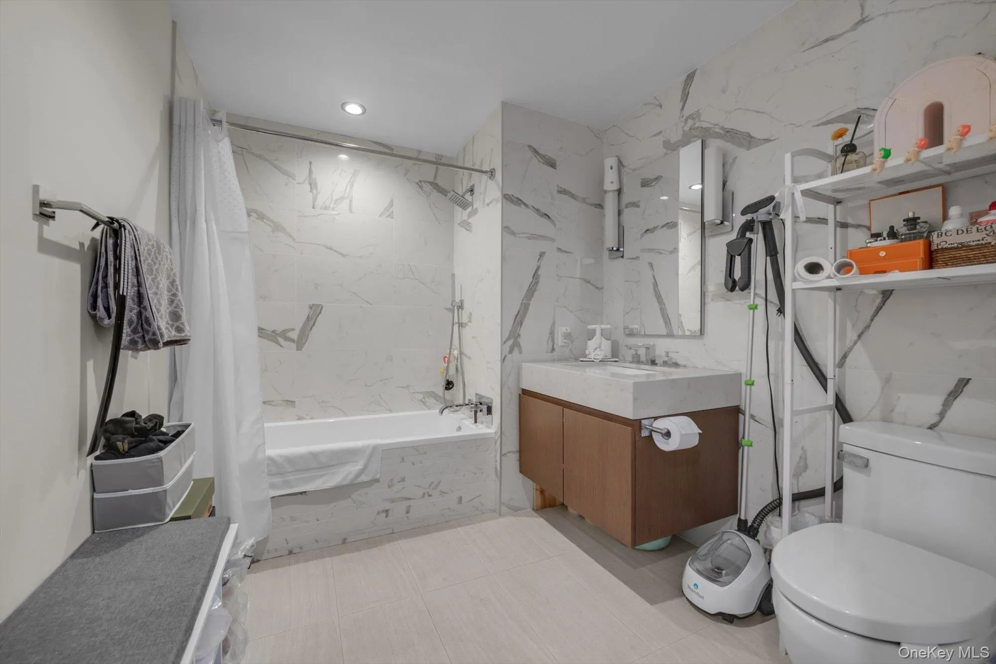 138-35 39th Avenue, New York, NY, 2 Bedrooms Bedrooms, 4 Rooms Rooms,2 BathroomsBathrooms,Residential Sale,For Rent,39th,0,997840 138-35 39th Avenue, New York, NY, 2 Bedrooms Bedrooms, 4 Rooms Rooms,2 BathroomsBathrooms,Residential Sale,For Rent,39th,0,997840